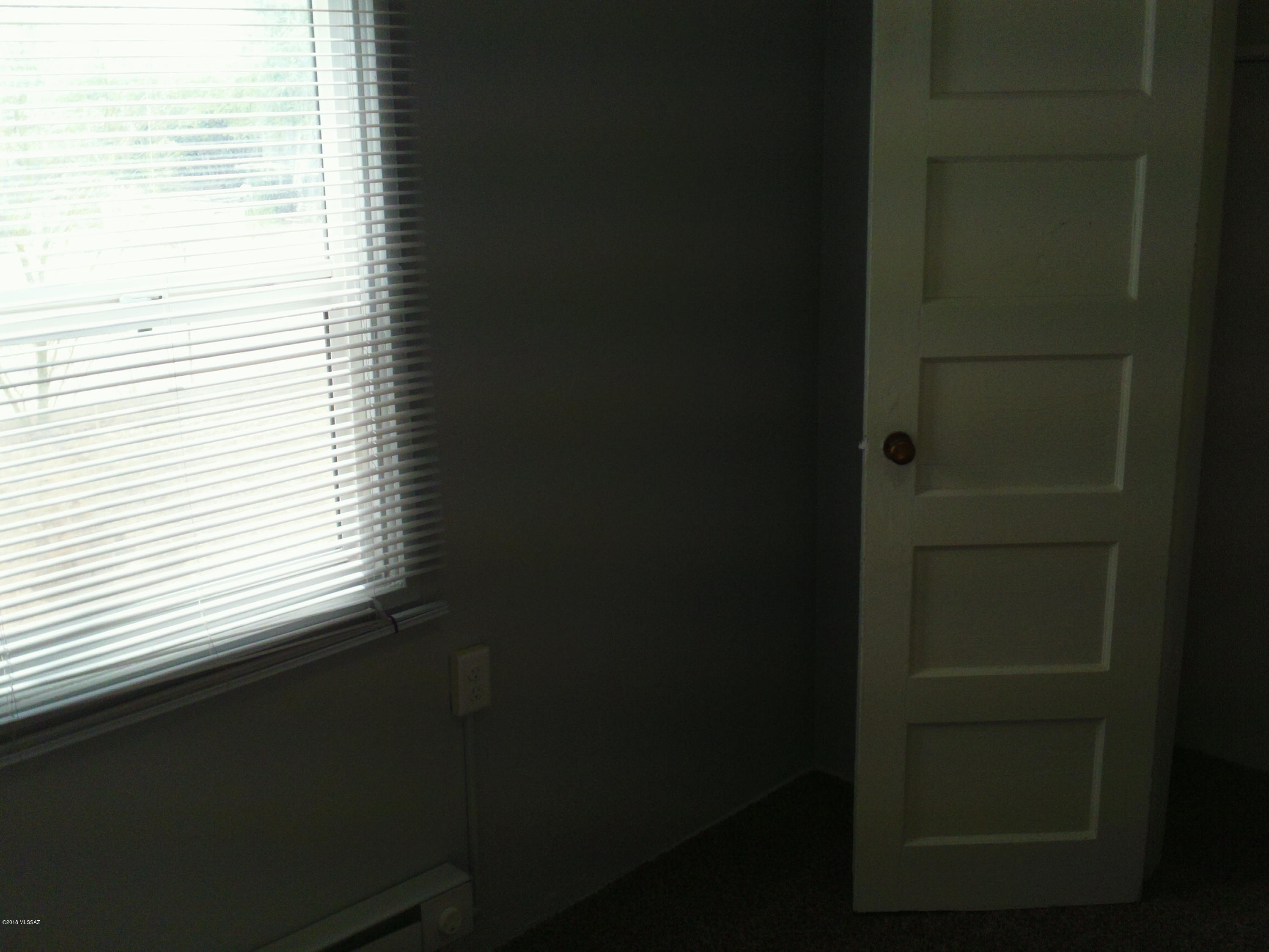 Unsubdivided - Residential Lease