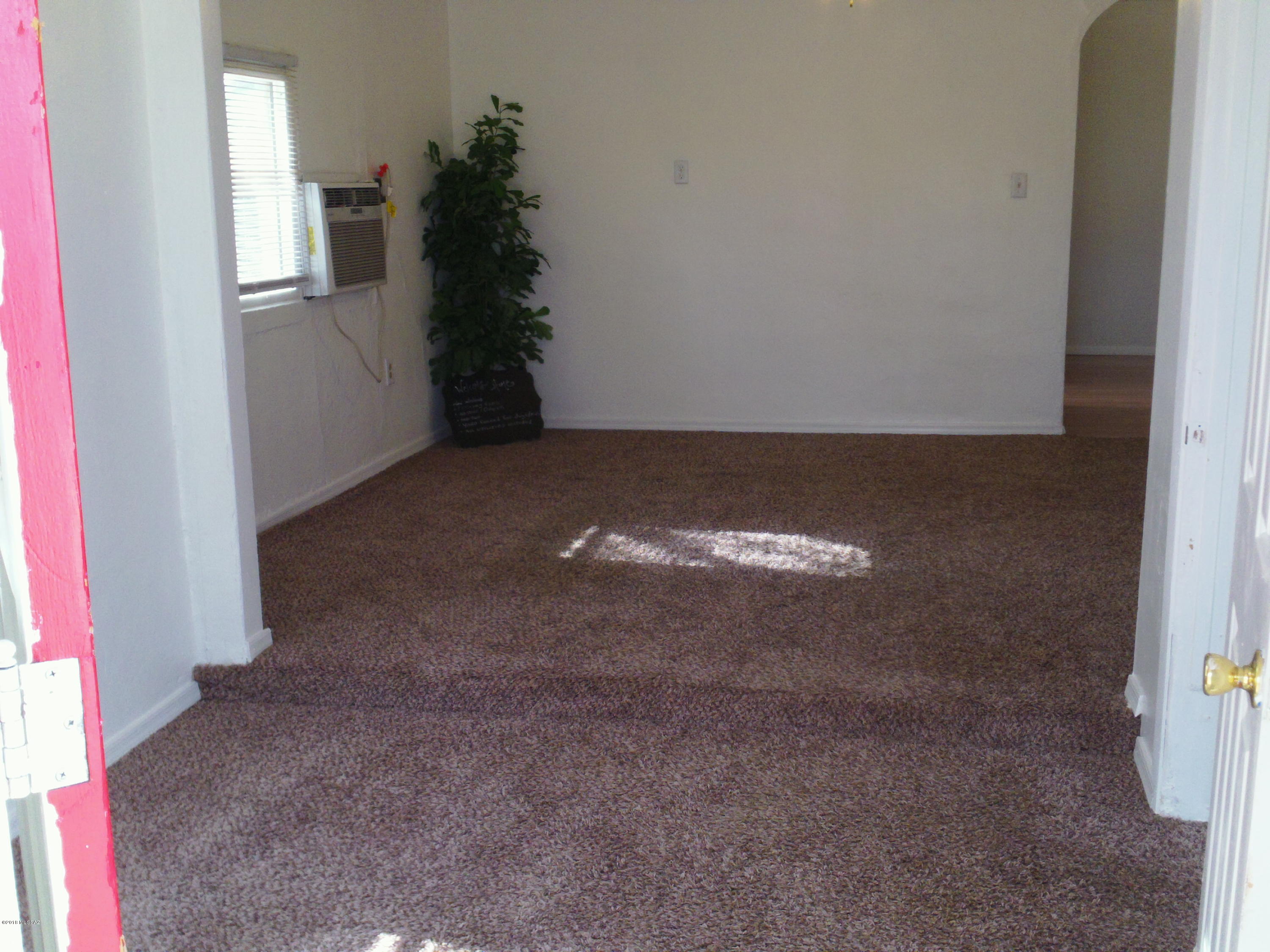 Unsubdivided - Residential Lease