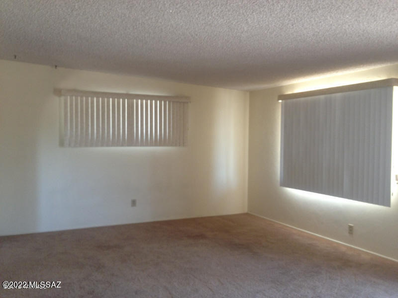 Tierra Del Sol (1-2) - Residential Lease