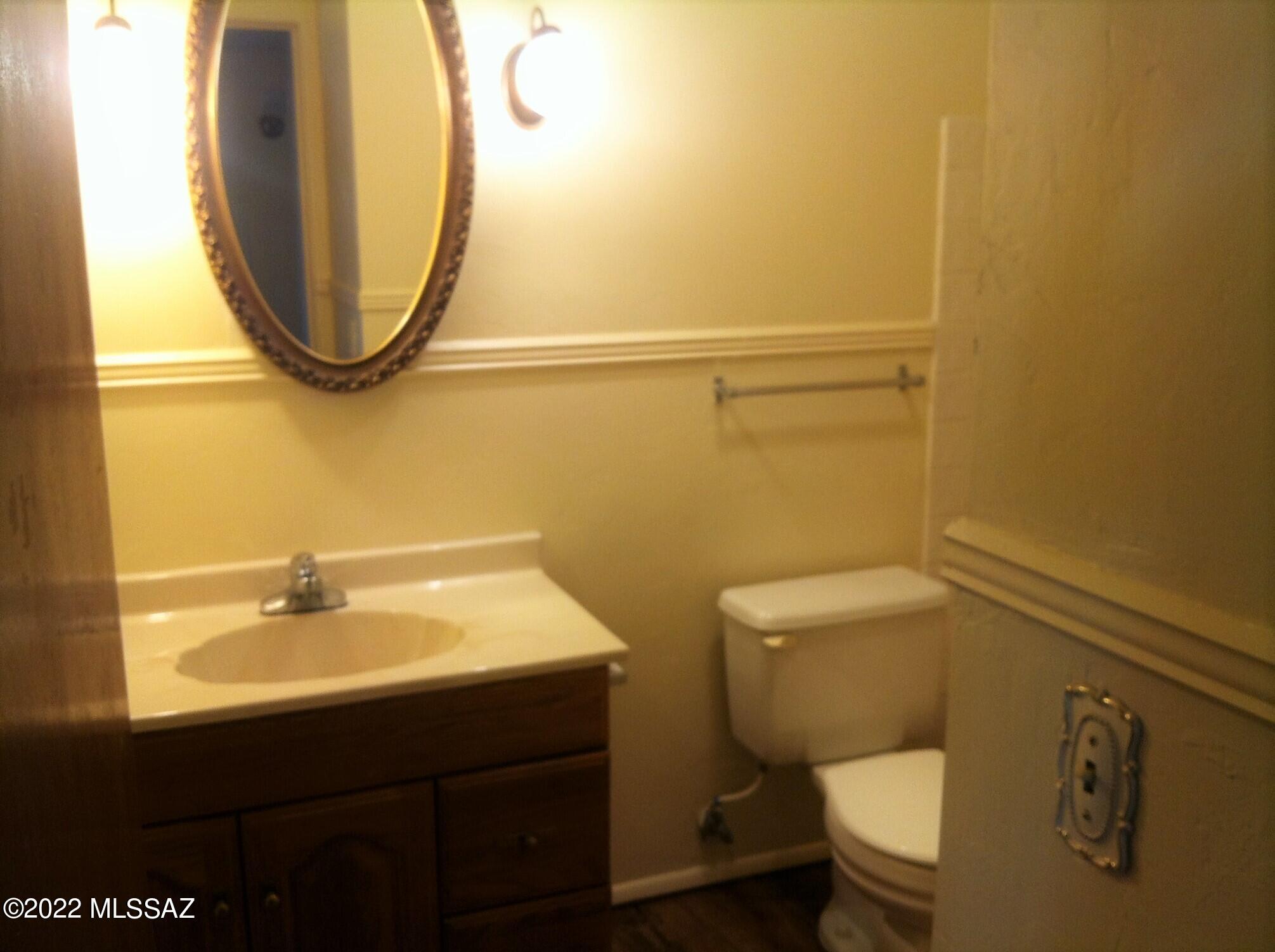 Tierra Del Sol (1-2) - Residential Lease