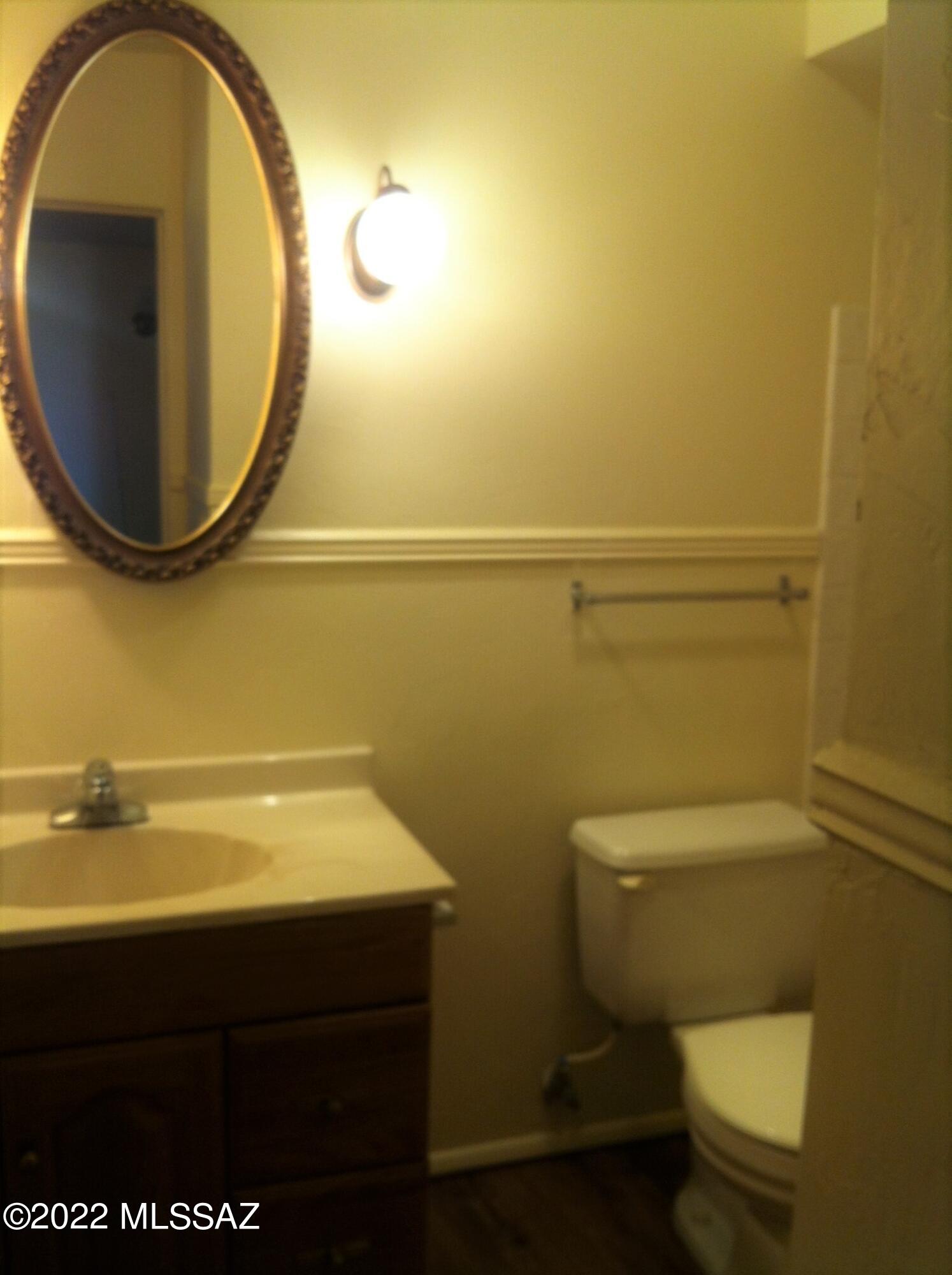 Tierra Del Sol (1-2) - Residential Lease