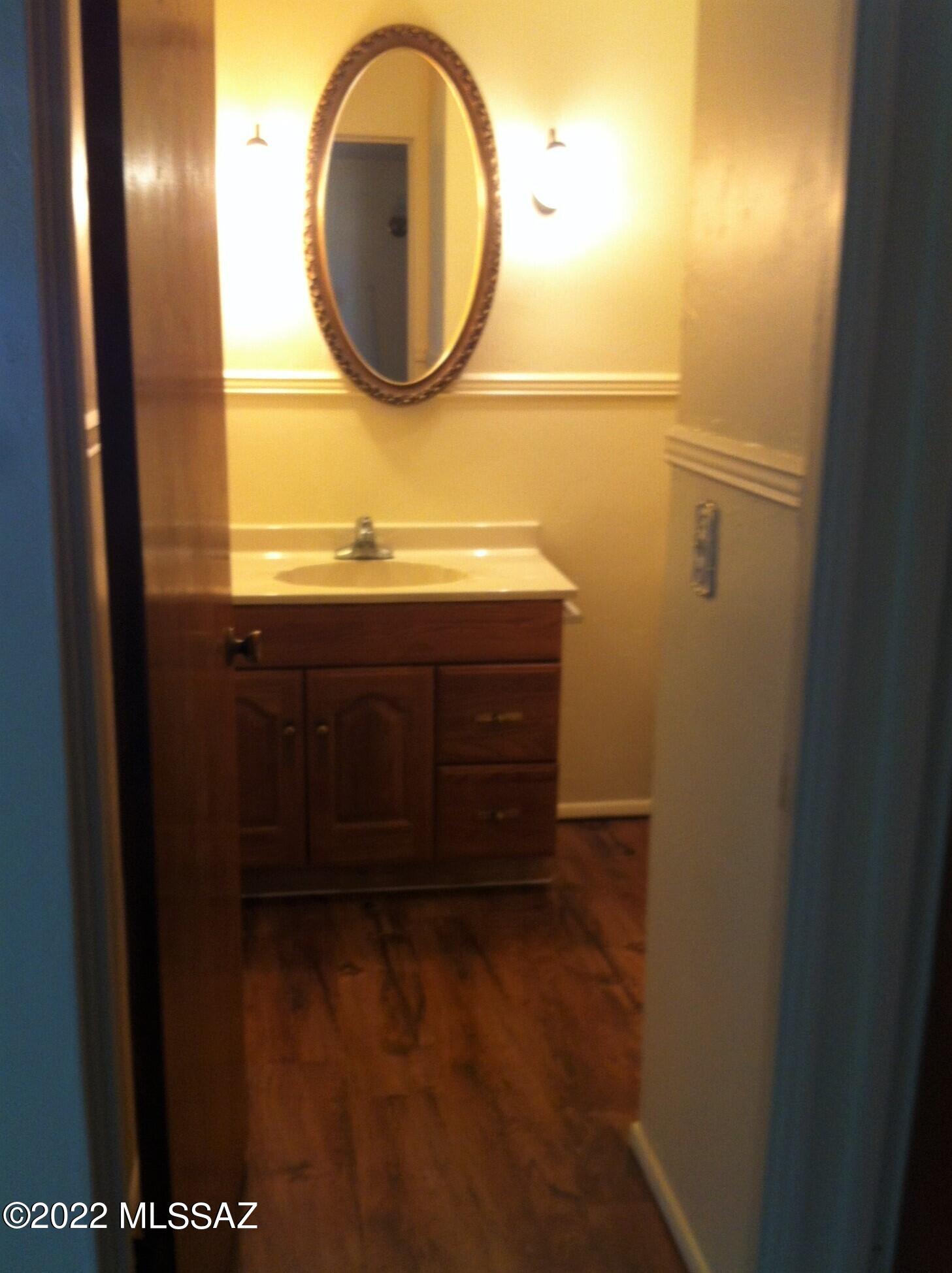 Tierra Del Sol (1-2) - Residential Lease