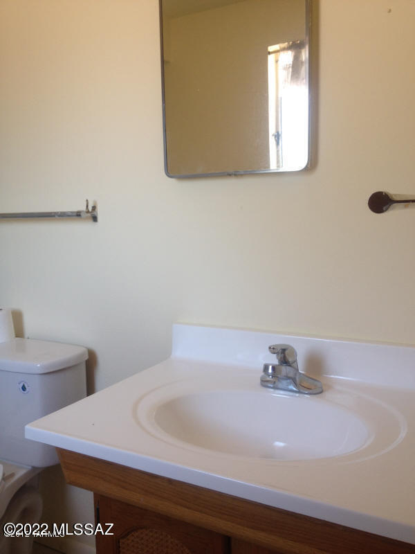 Tierra Del Sol (1-2) - Residential Lease