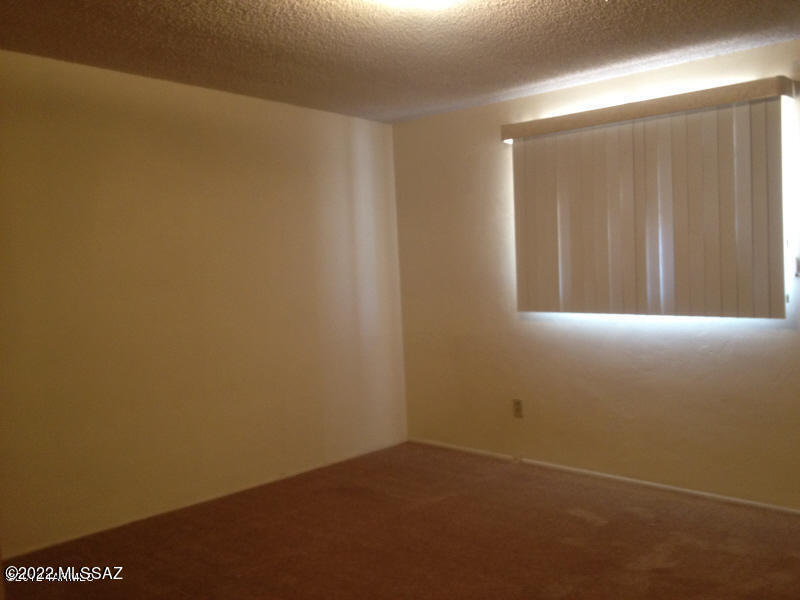 Tierra Del Sol (1-2) - Residential Lease