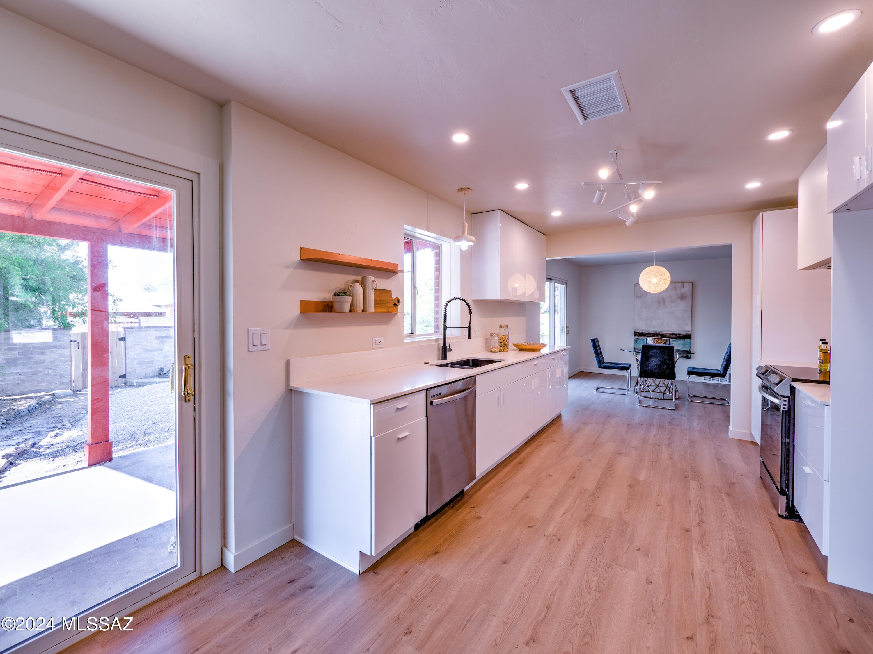 San Fernando Village - Residential