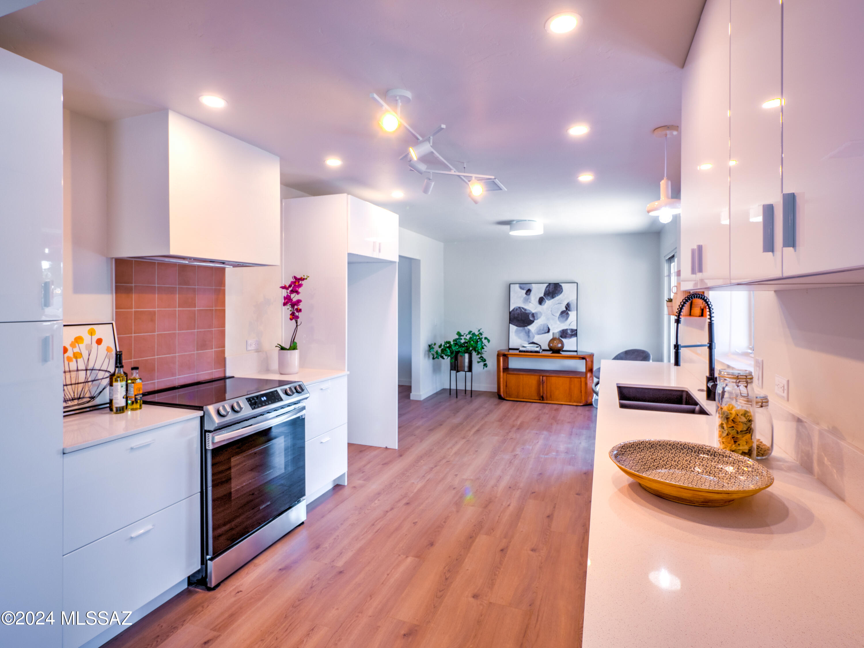 San Fernando Village - Residential