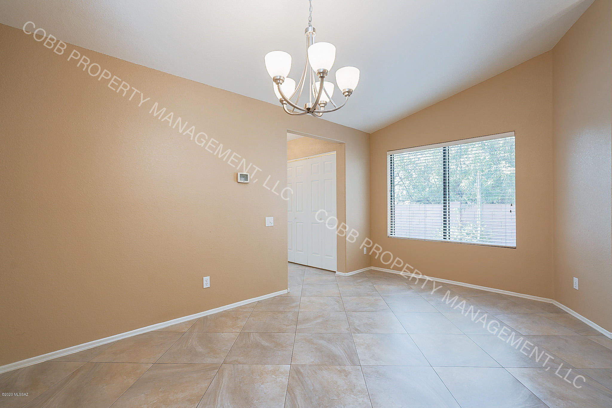 Ventana De Sabino (1-86) - Residential Lease