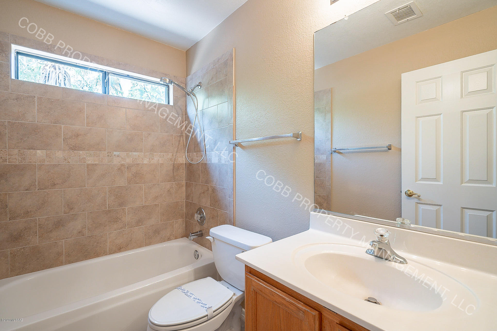 Ventana De Sabino (1-86) - Residential Lease