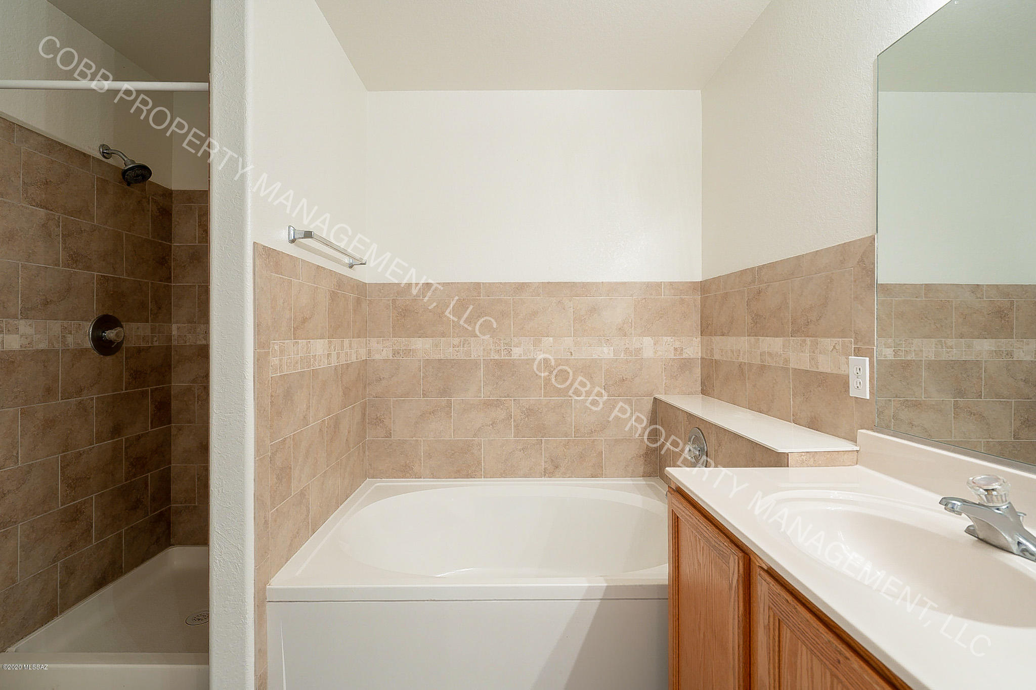Ventana De Sabino (1-86) - Residential Lease