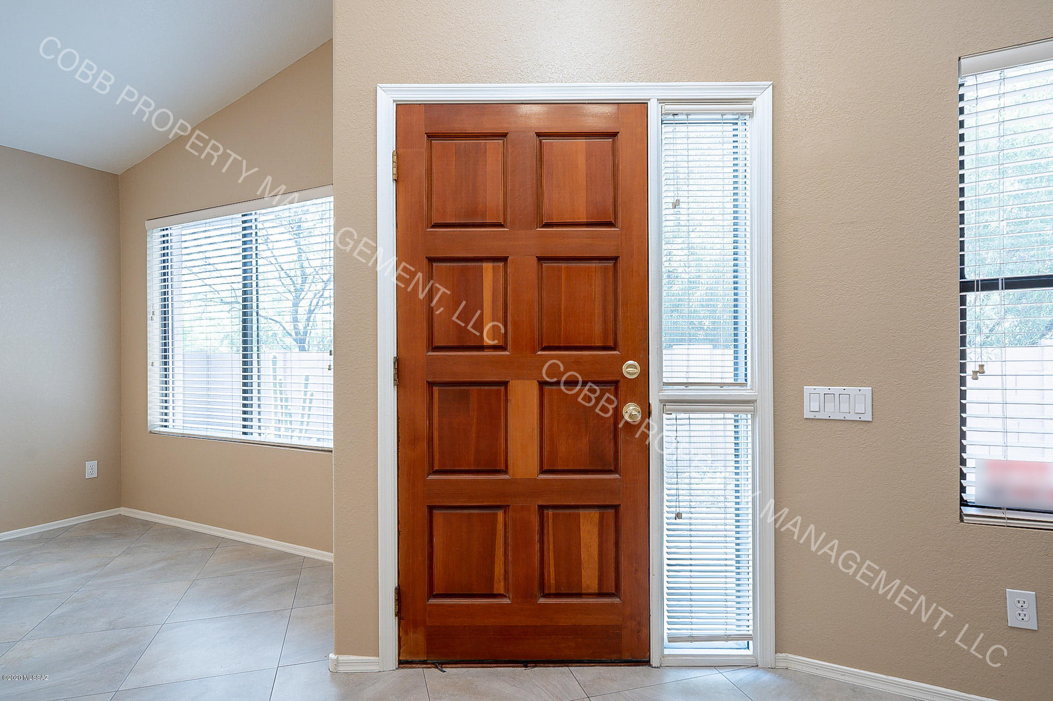 Ventana De Sabino (1-86) - Residential Lease