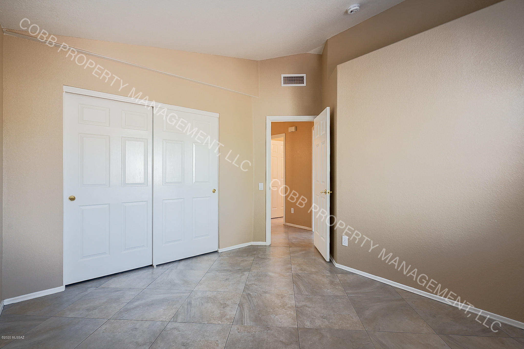 Ventana De Sabino (1-86) - Residential Lease