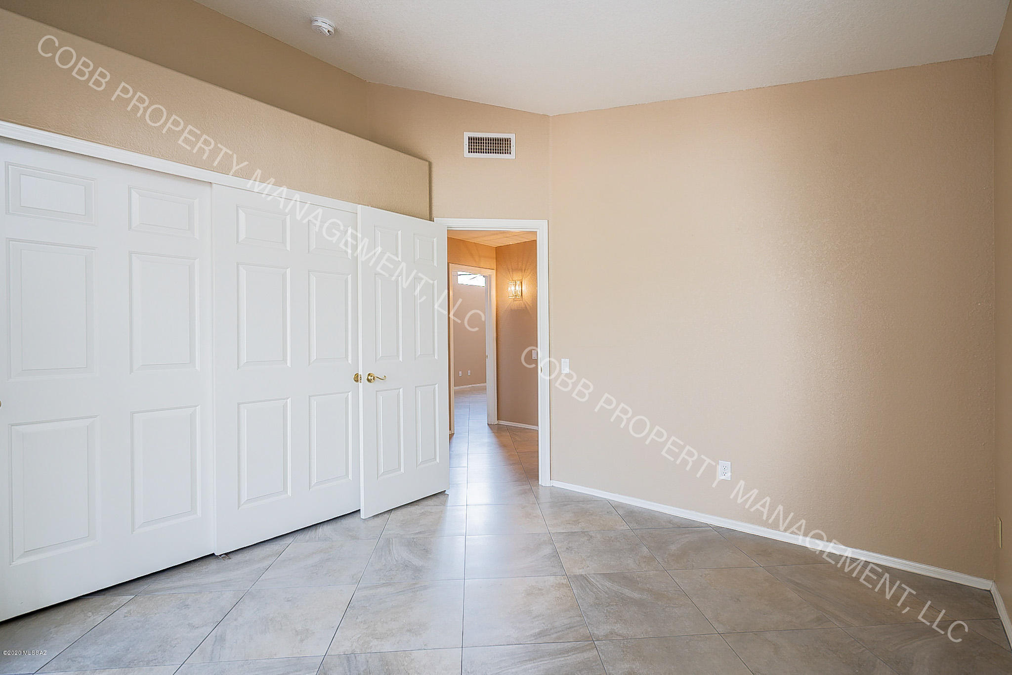 Ventana De Sabino (1-86) - Residential Lease