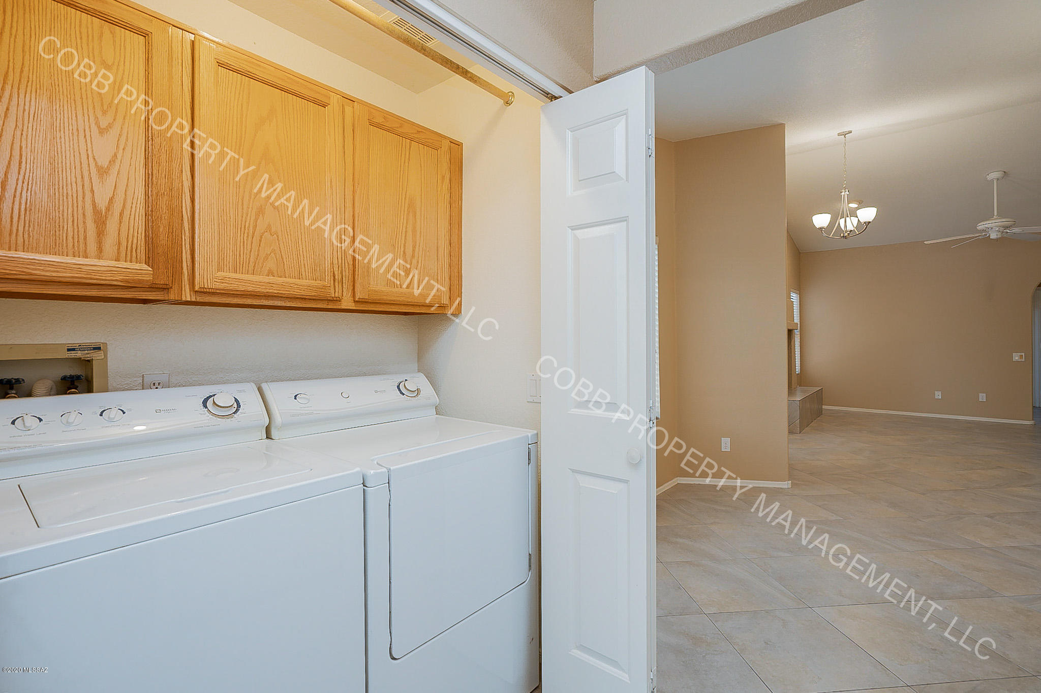 Ventana De Sabino (1-86) - Residential Lease