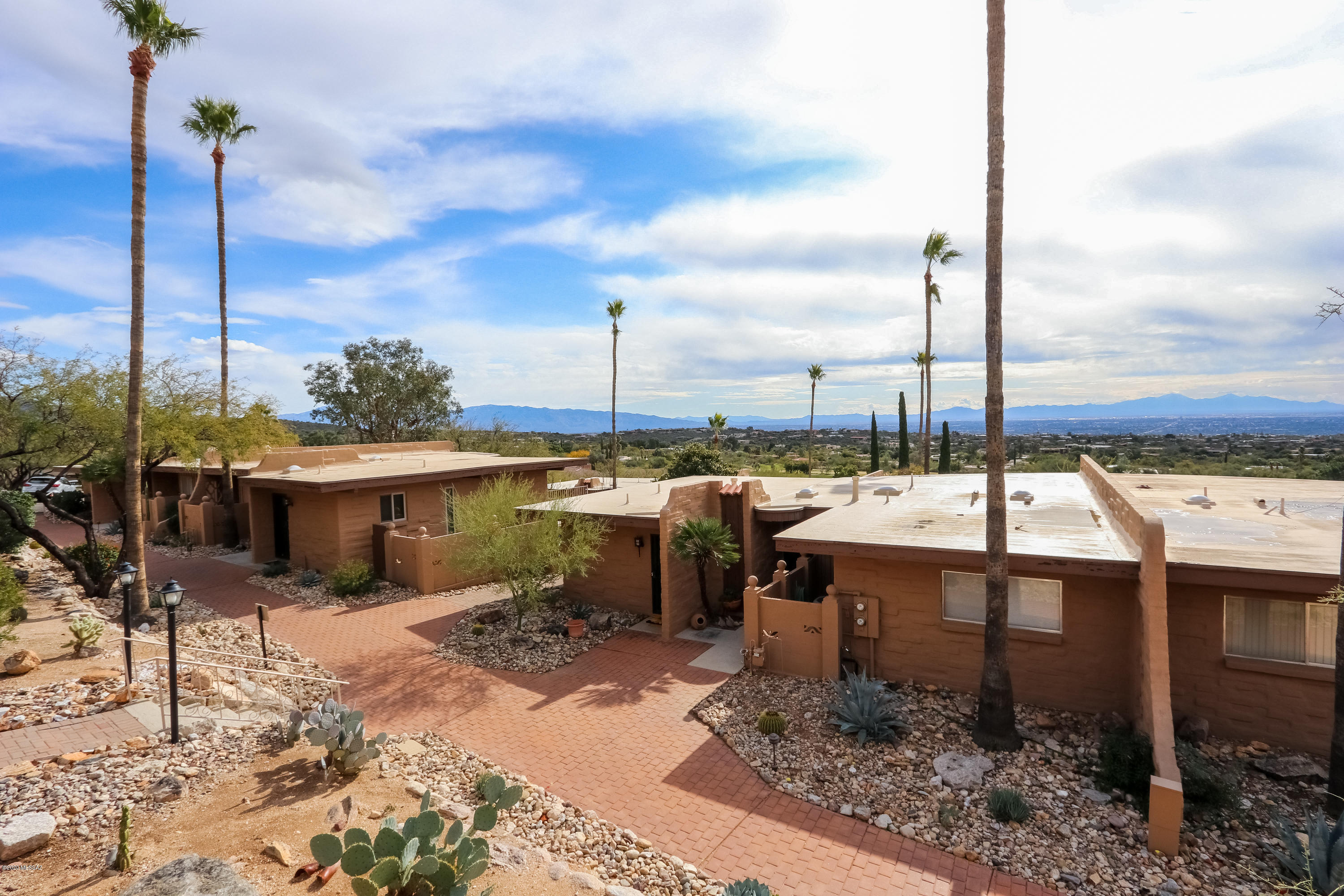 Mission Hills Townhomes (1-39) - Residential