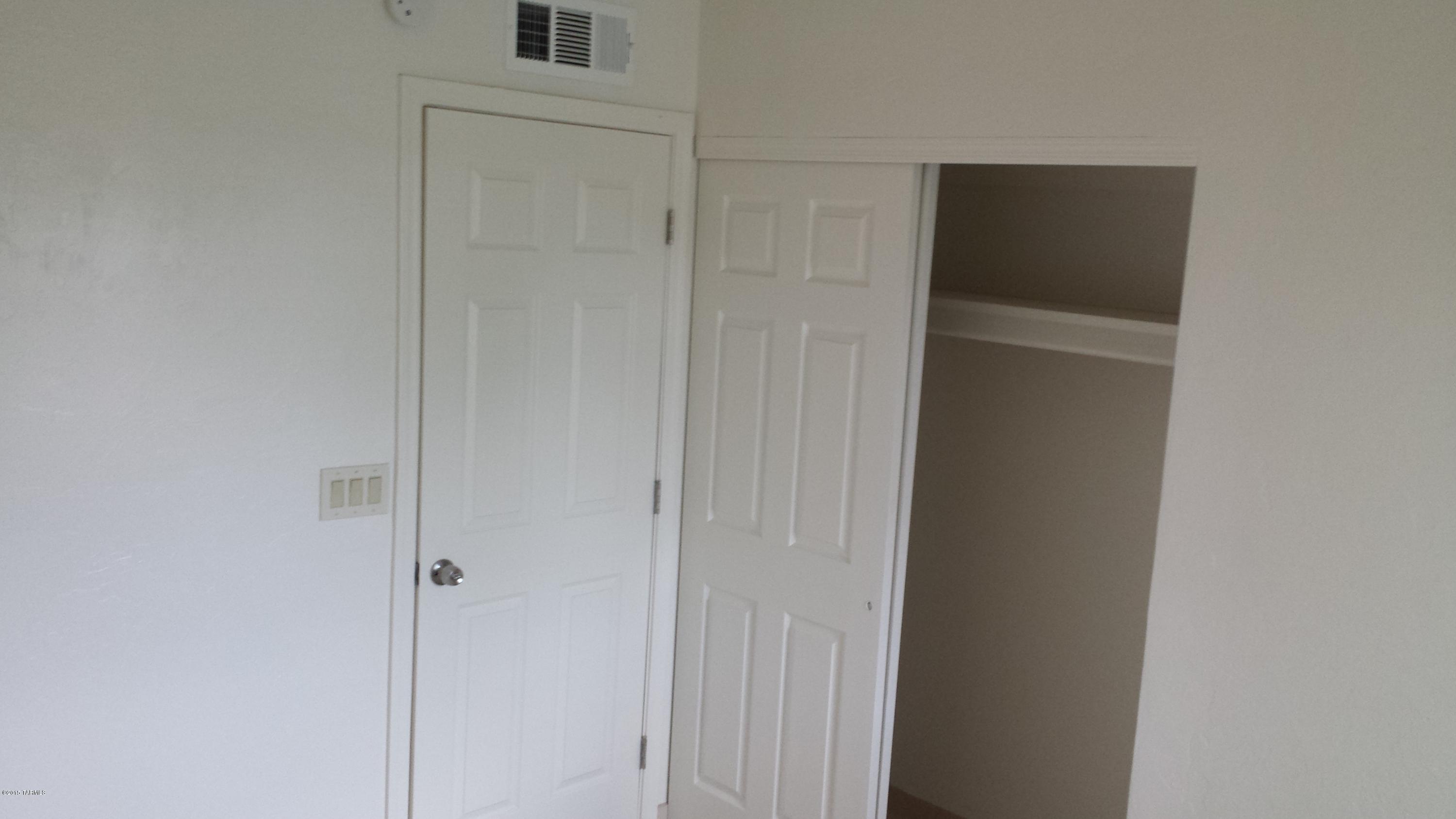 Valley View East (1-60) - Residential Lease