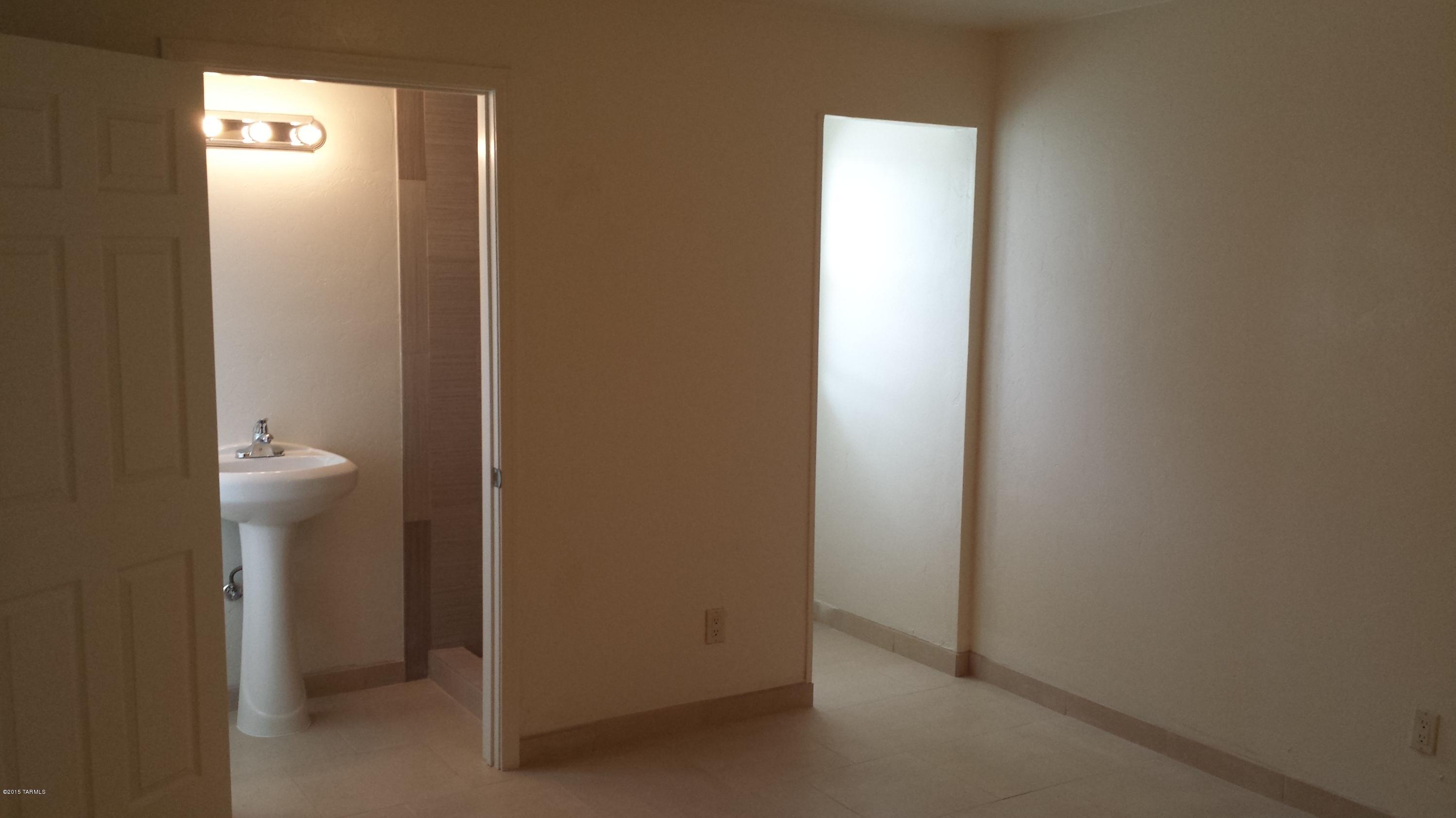 Valley View East (1-60) - Residential Lease