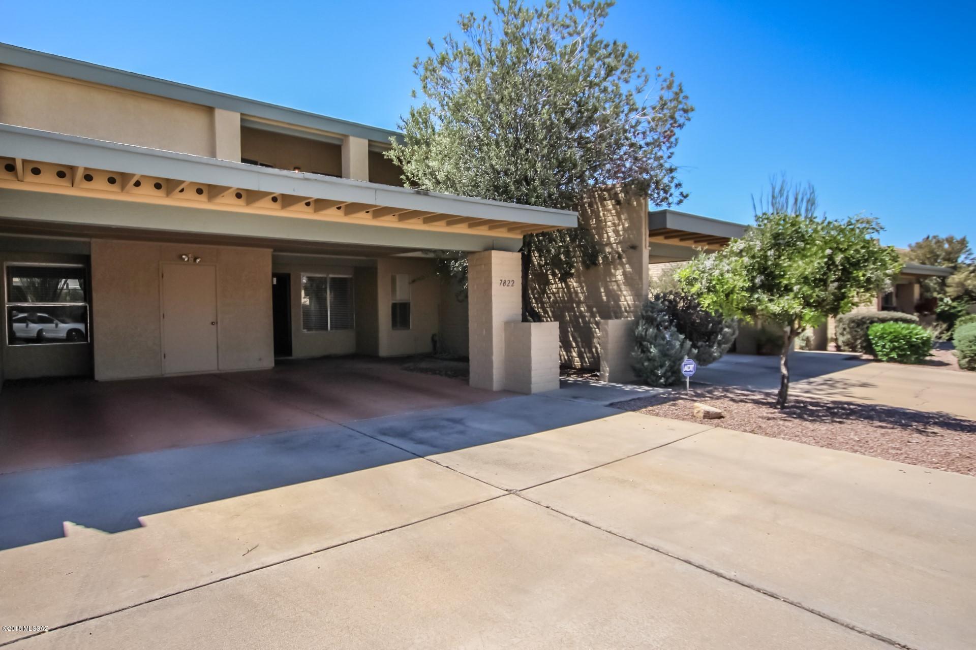 Range Pricing-Seller accepts/counters offers $165,000-175,000. Dramatic and Desirable, 2 Story townhouse in fashionable Casa Real!. You'll enjoy  wide, plank,oak flooring, spacious living/great room- CATHEDRAL CEILINGS! An expansive MASTER SUITE upstairs boasts a jumbo walk-in closet and the balcony  presents Panoramic, Santa Catalina Mountain views. OPEN LOFT used as library, office or extra bedroom.  Private walled back yard, community pools and tennis courts- walking distance to shopping, bus, and restaurants. Much more!