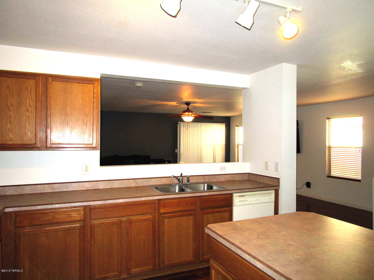 Presidio De Las Montanas - Residential Lease