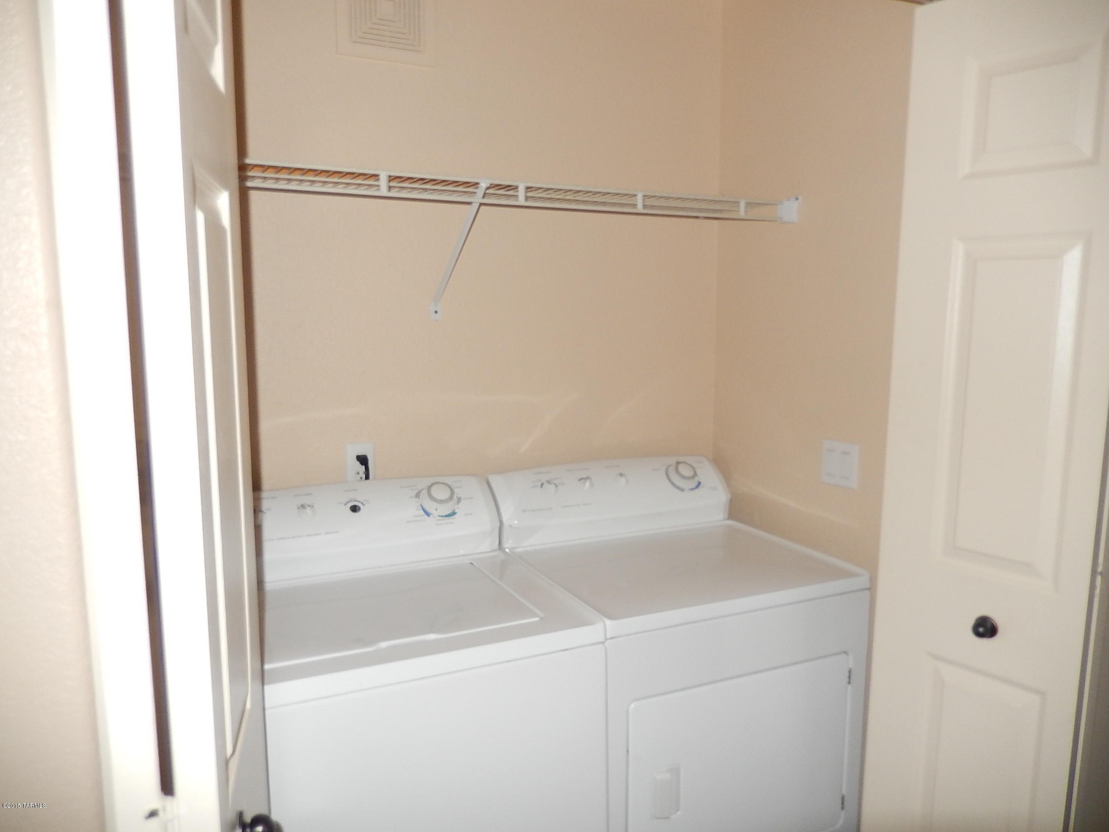 Pinnacle Canyon Condominium - Residential