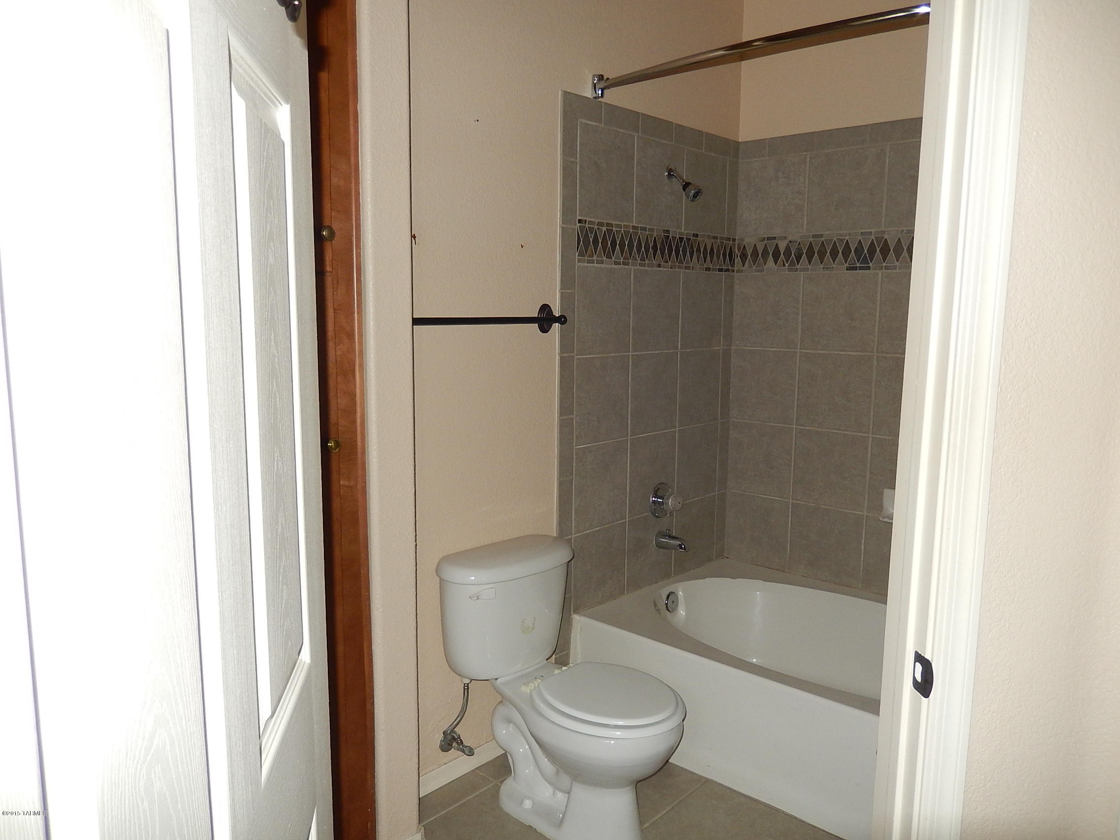 Pinnacle Canyon Condominium - Residential