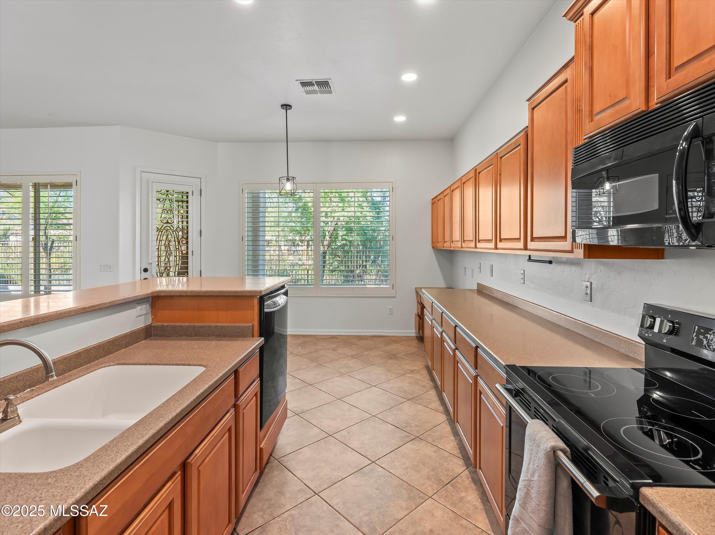 Continental Reserve Blk. 16A (1-111) - Residential