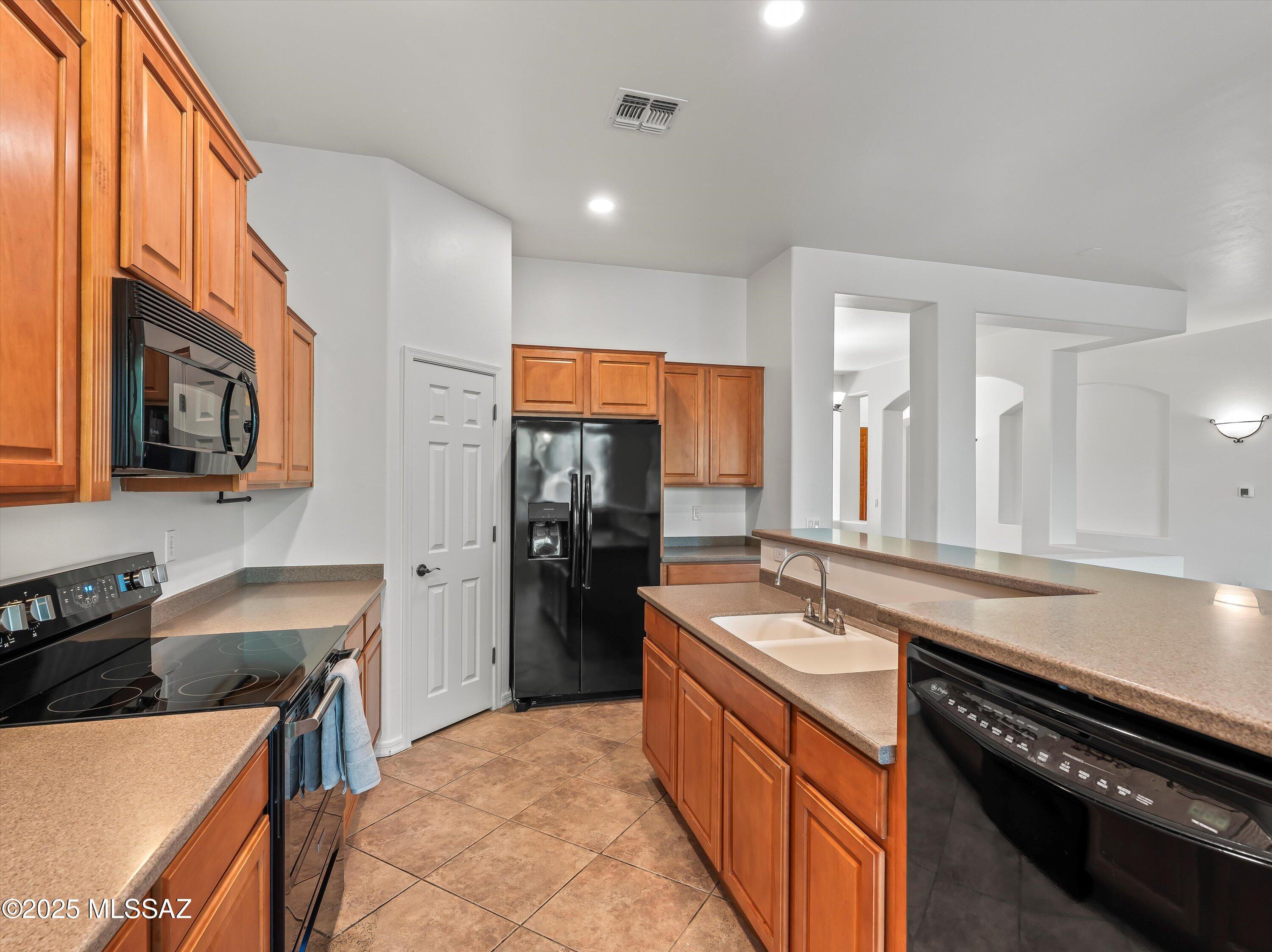 Continental Reserve Blk. 16A (1-111) - Residential
