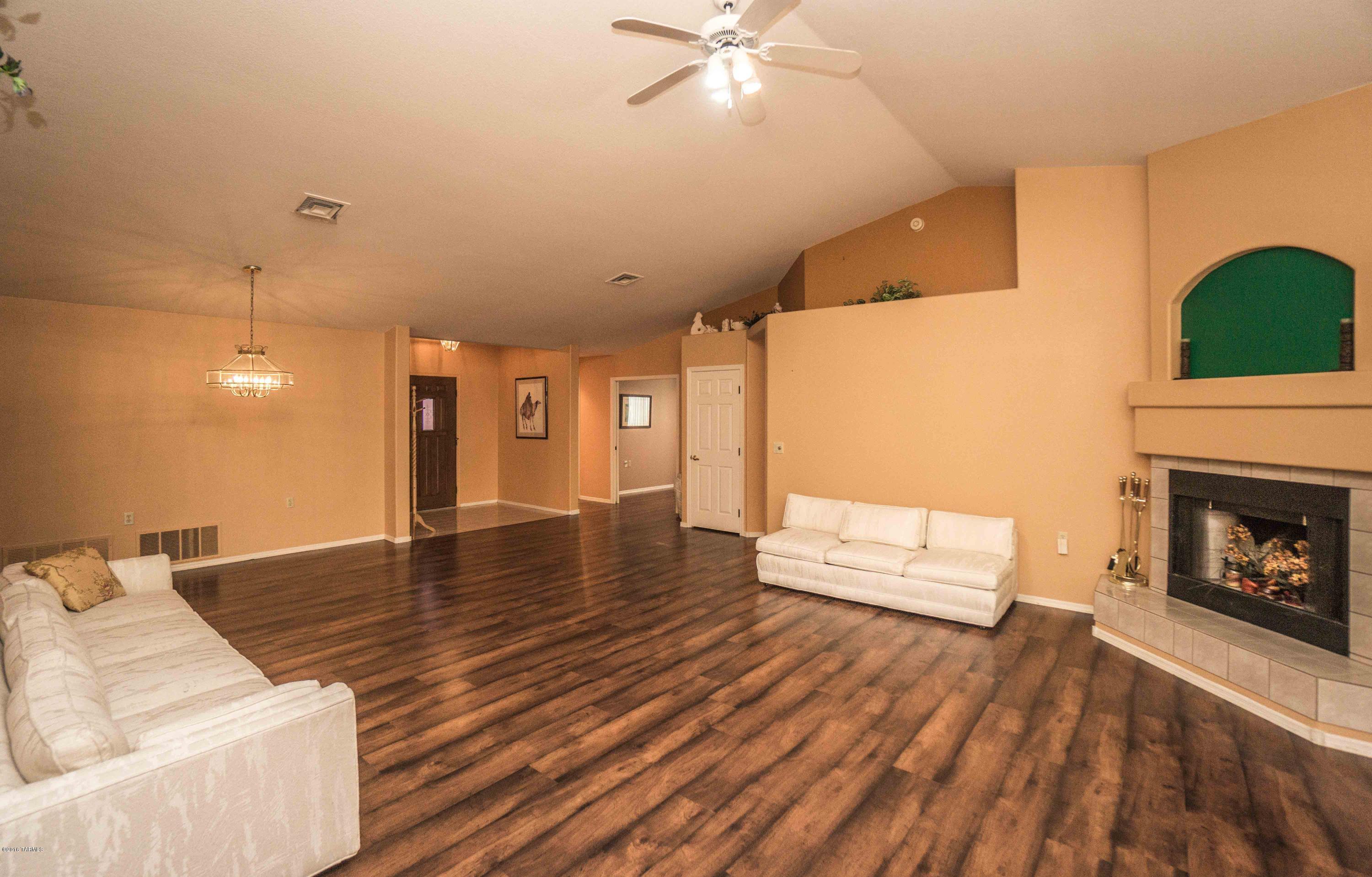 Colonia De Los Alamos - Residential
