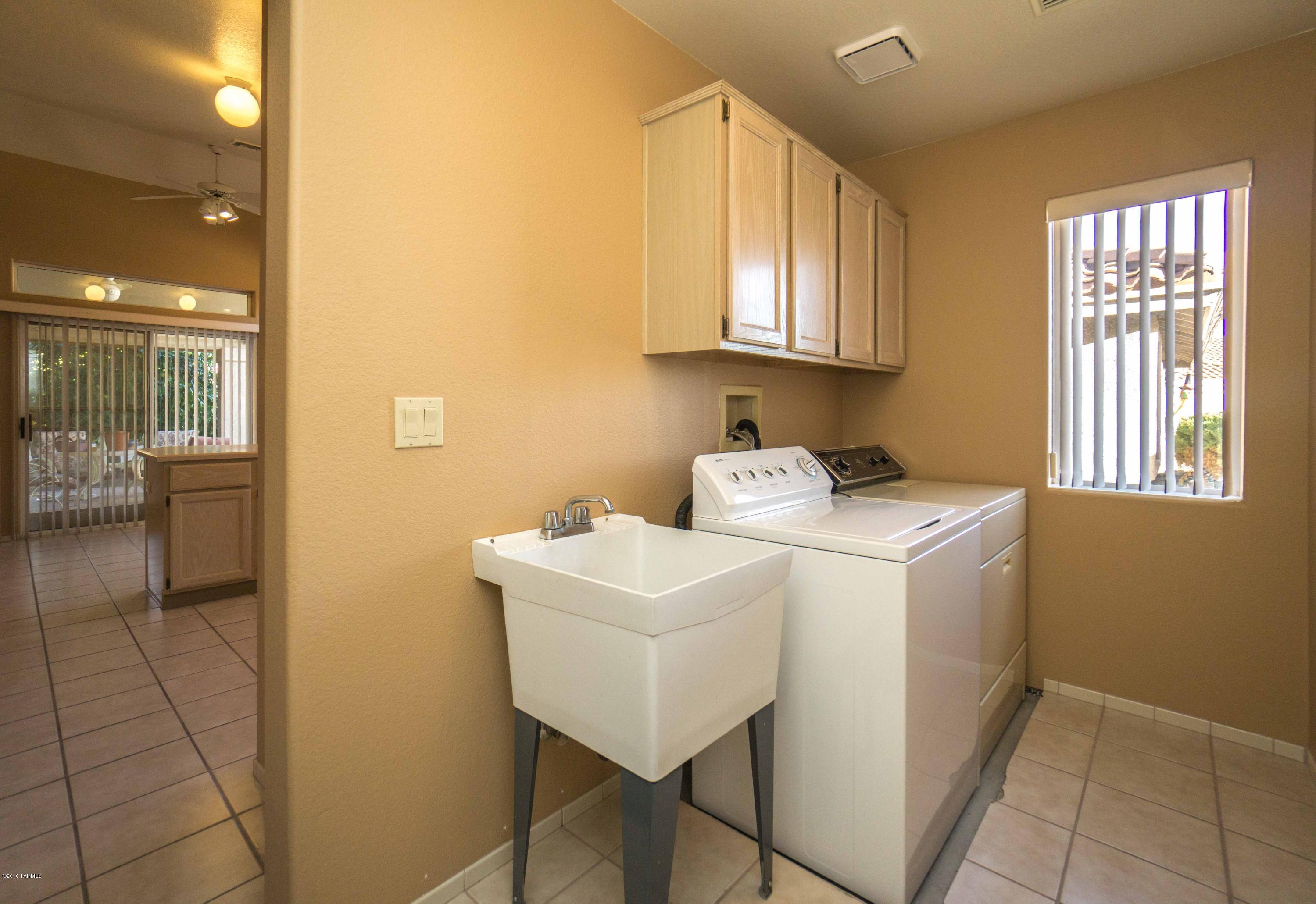 Colonia De Los Alamos - Residential