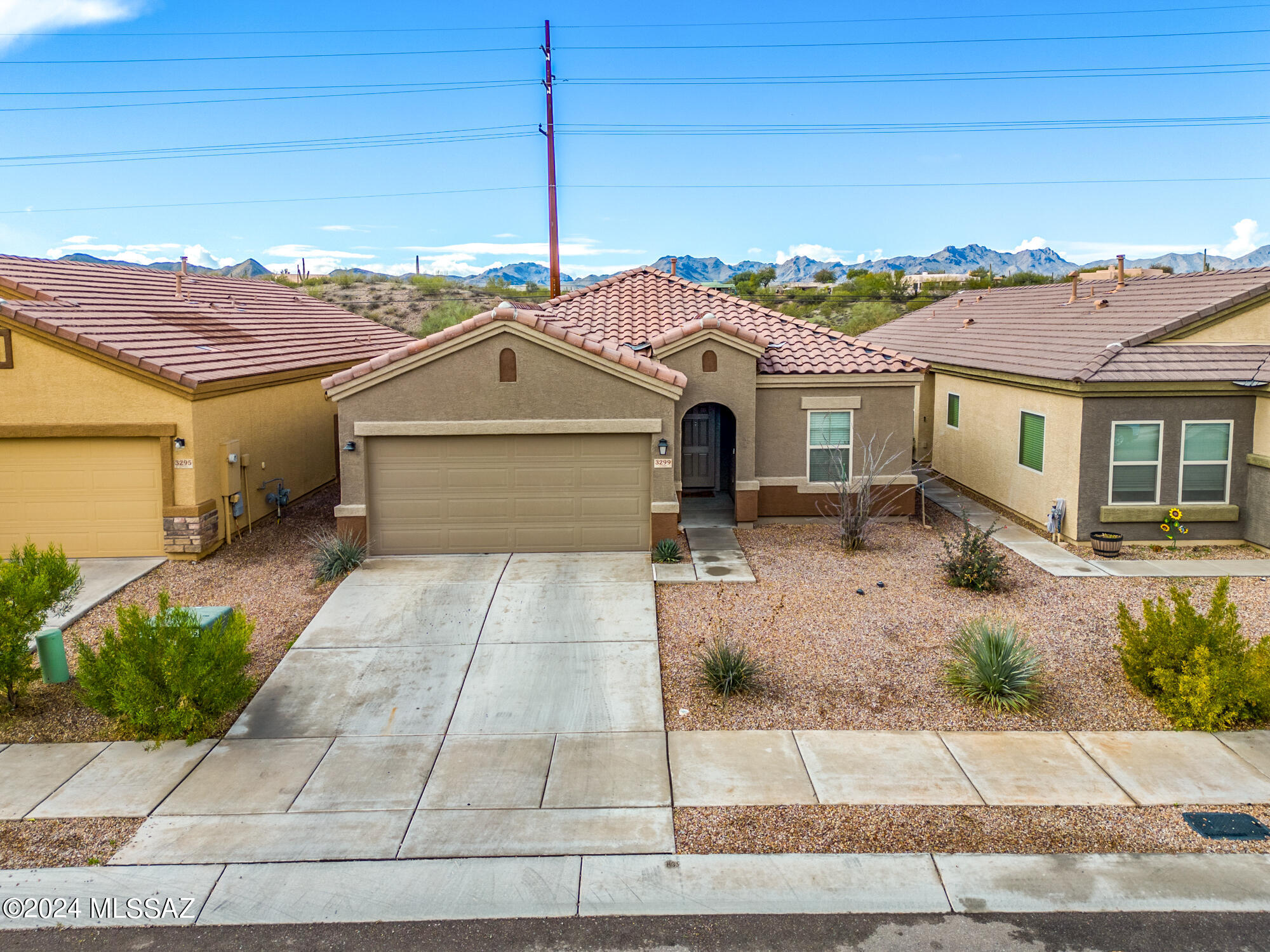 Silverbell Crossings SQ20131720884 - Residential Lease