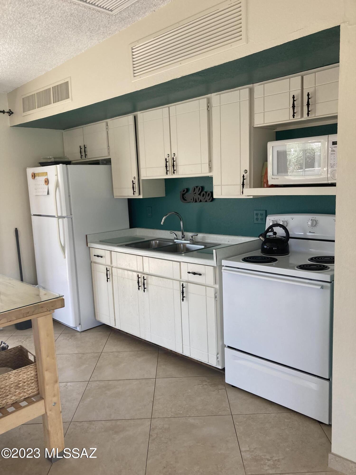Pueblo Villas - Residential