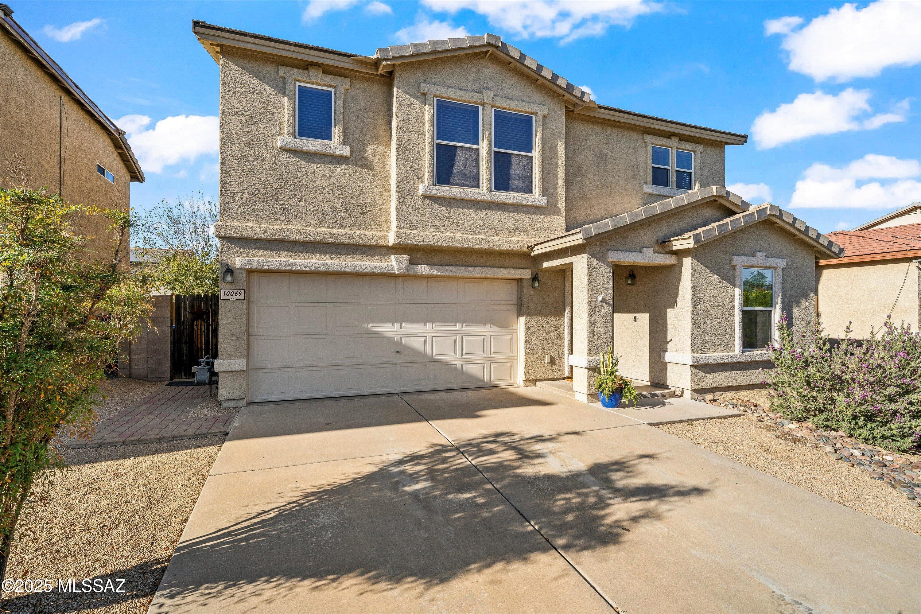 SELLER IS OFFERING A 2/1 BUYDOWN ON THE INTEREST!! Spacious 4bd/2.5ba home with an open floor plan, large kitchen island, ample cabinet space, and reverse osmosis system. Upstairs features a huge loft and a primary suite with a massive walk-in closet. Enjoy the covered patio with outdoor kitchen/BBQ and a shaded backyard. Leased solar helps reduce electric costs! Close to the freeway, shopping, restaurants, and Tucson Premium Outlets. Community amenities include two pools, a spa, recreation center, and parks.
