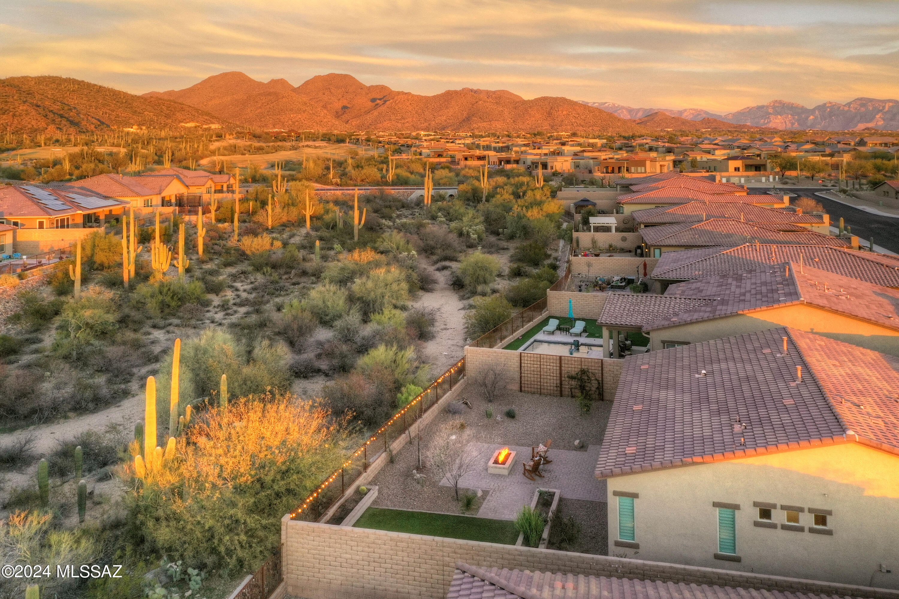 Boulder Bridge Pass II At Dove Mountain SQ20143250154 - Residential