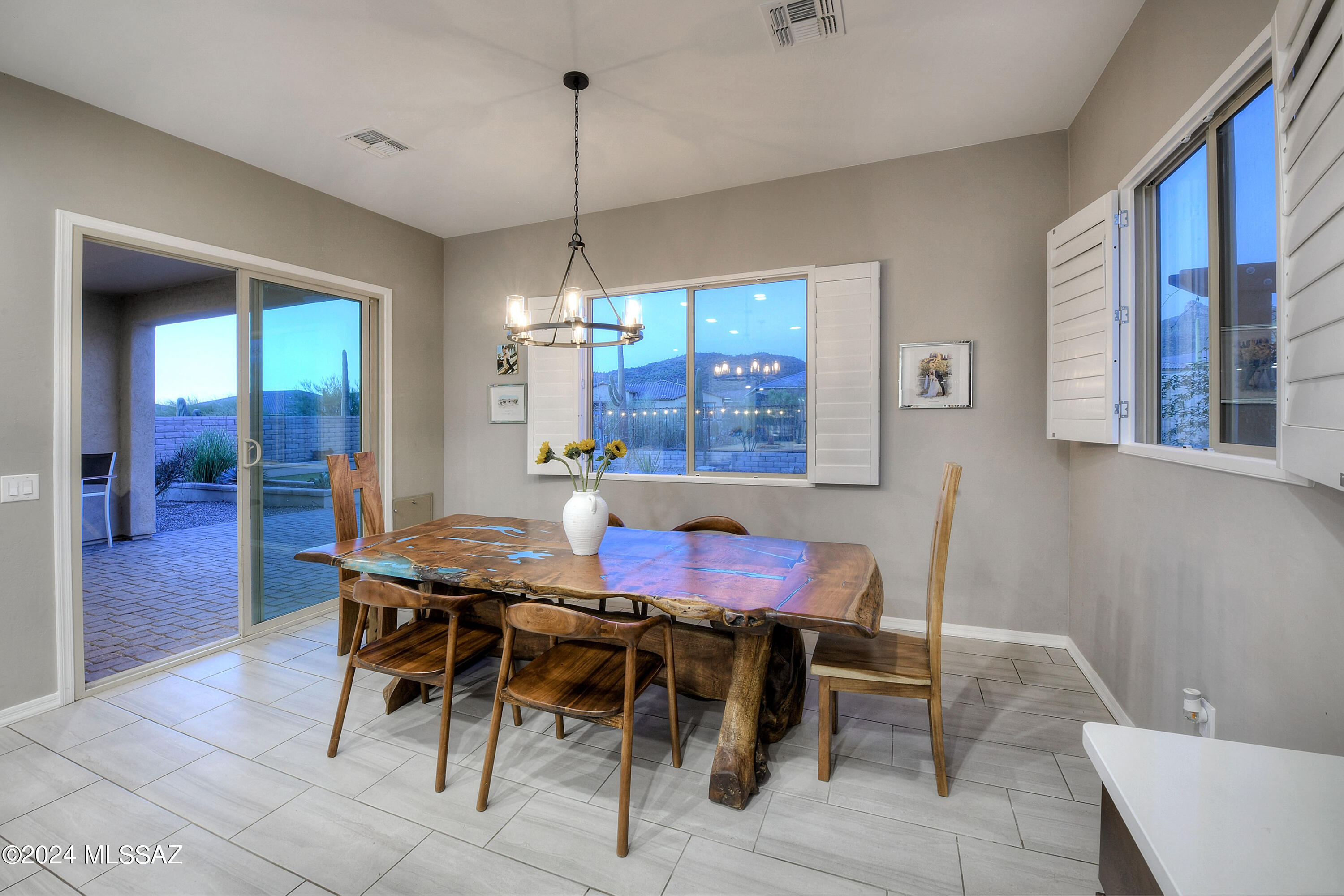 Boulder Bridge Pass II At Dove Mountain SQ20143250154 - Residential