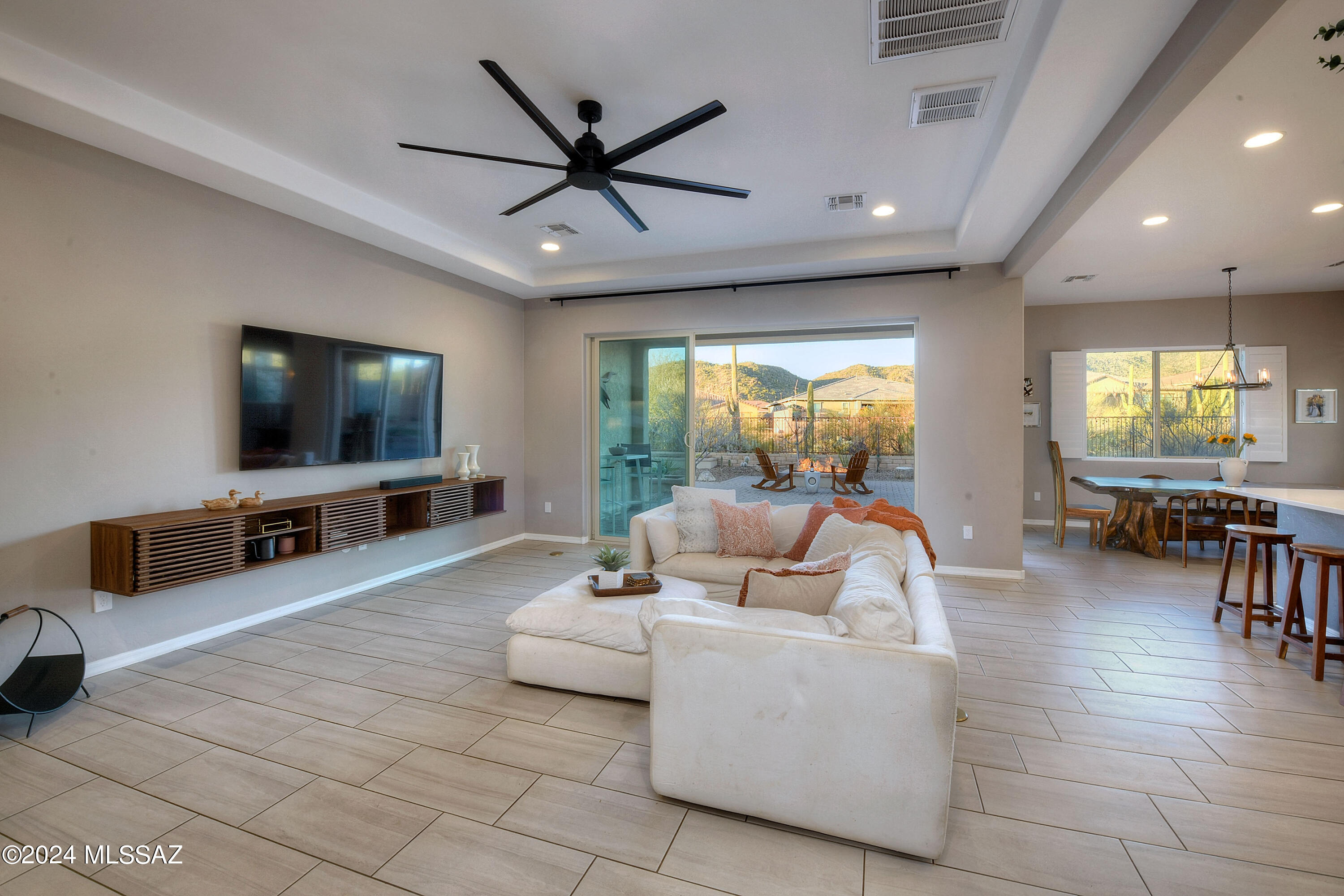 Boulder Bridge Pass II At Dove Mountain SQ20143250154 - Residential