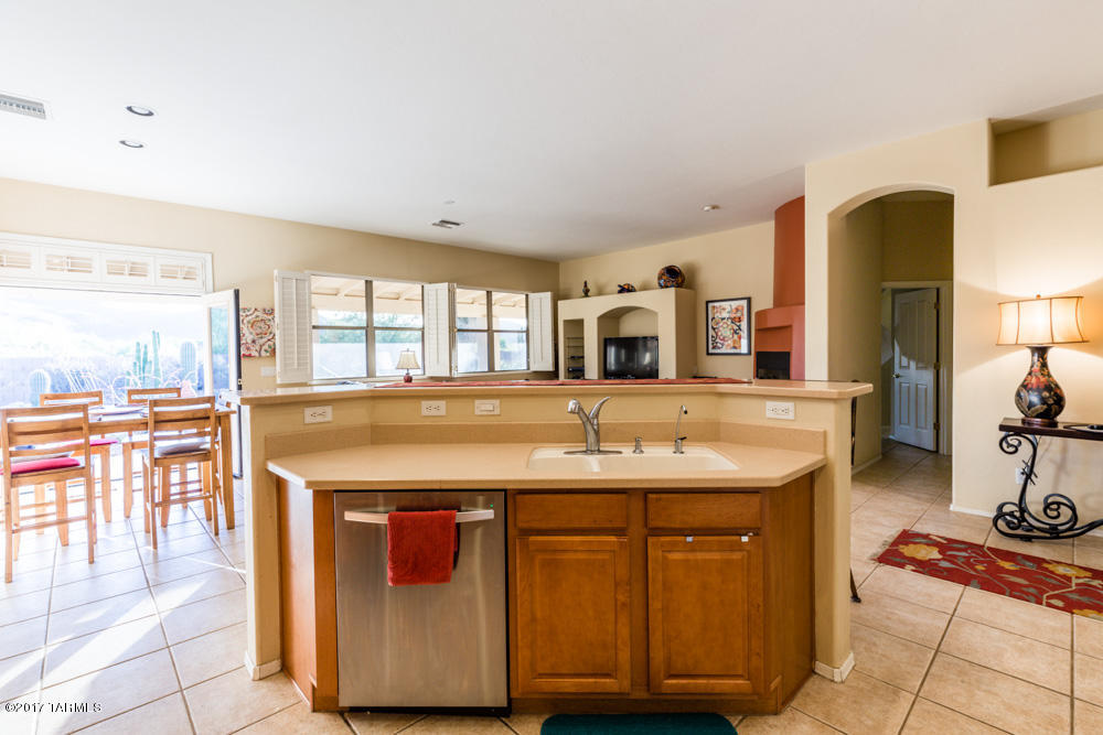 Continental Reserve Blk. 10 (1-69) - Residential