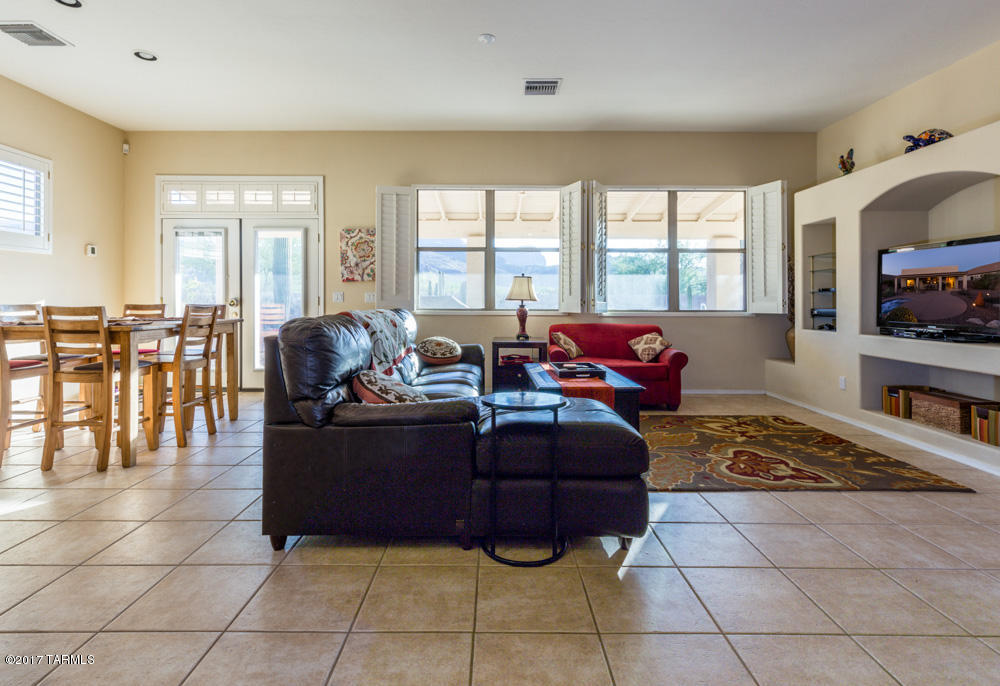 Continental Reserve Blk. 10 (1-69) - Residential