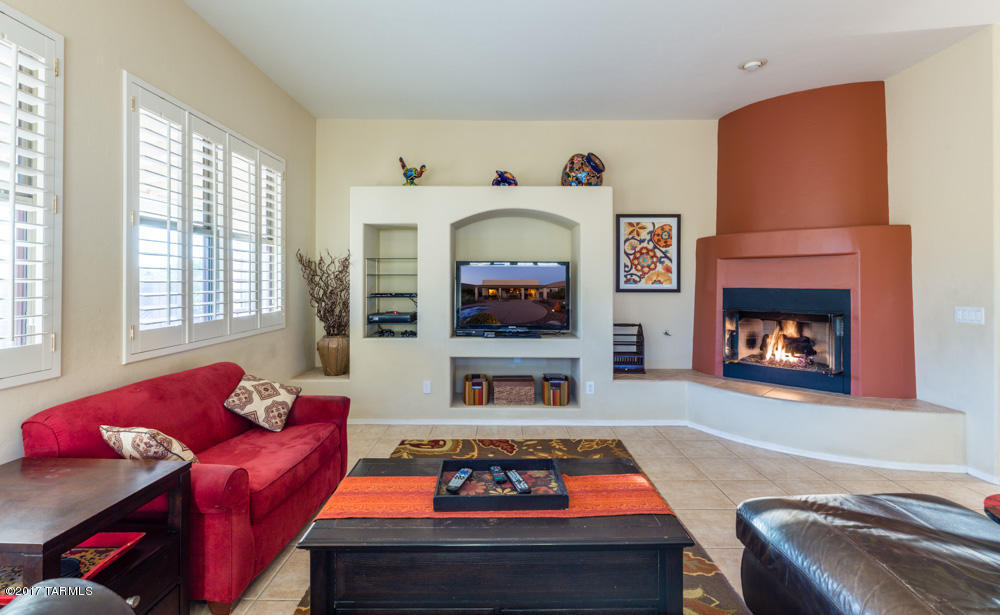 Continental Reserve Blk. 10 (1-69) - Residential