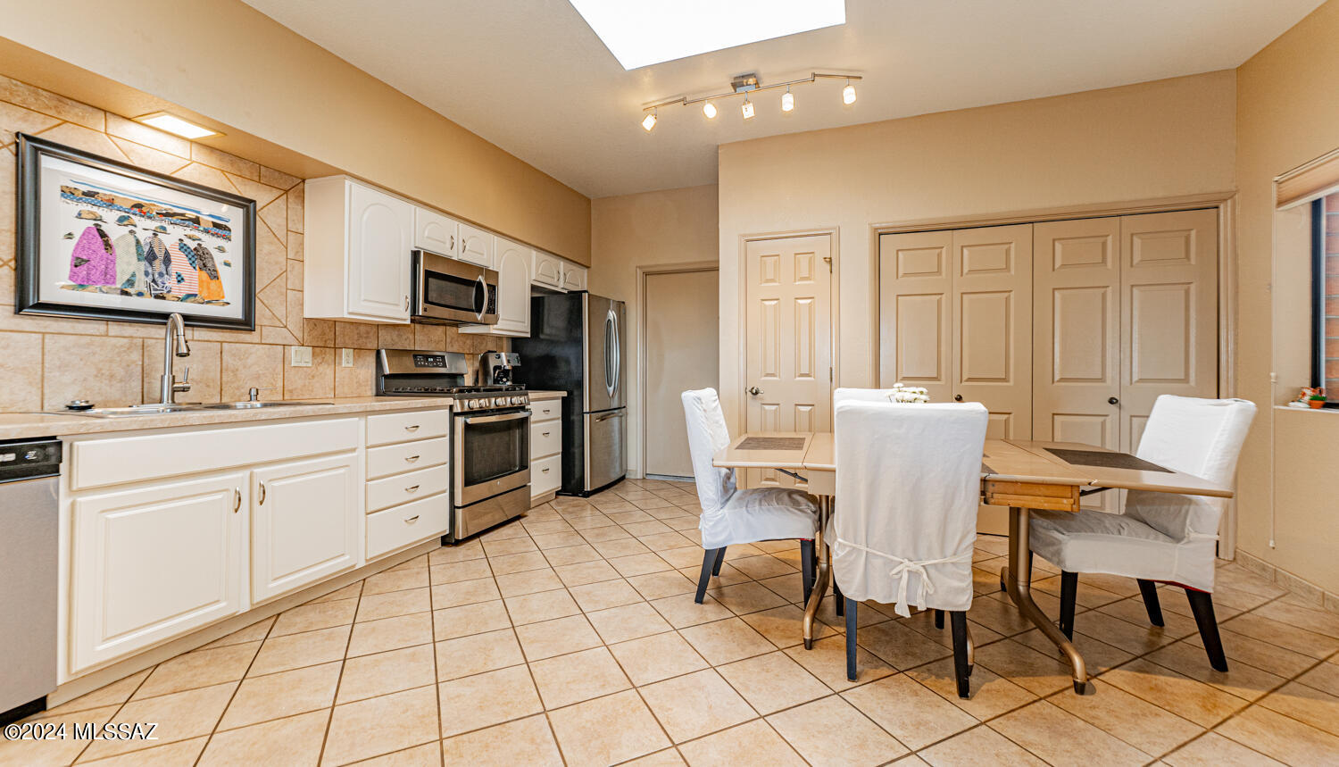 Canoa Hills Townhomes (1-130) - Residential