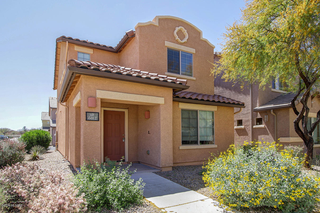 Beautiful 2 bedroom home in Vail. Split Floorplan, All appliances included. Washer and Dryer. Enjoy community pool, clubhouse, parks and walking trails in this inviting community. A must see! Home is Vacant and move in ready!