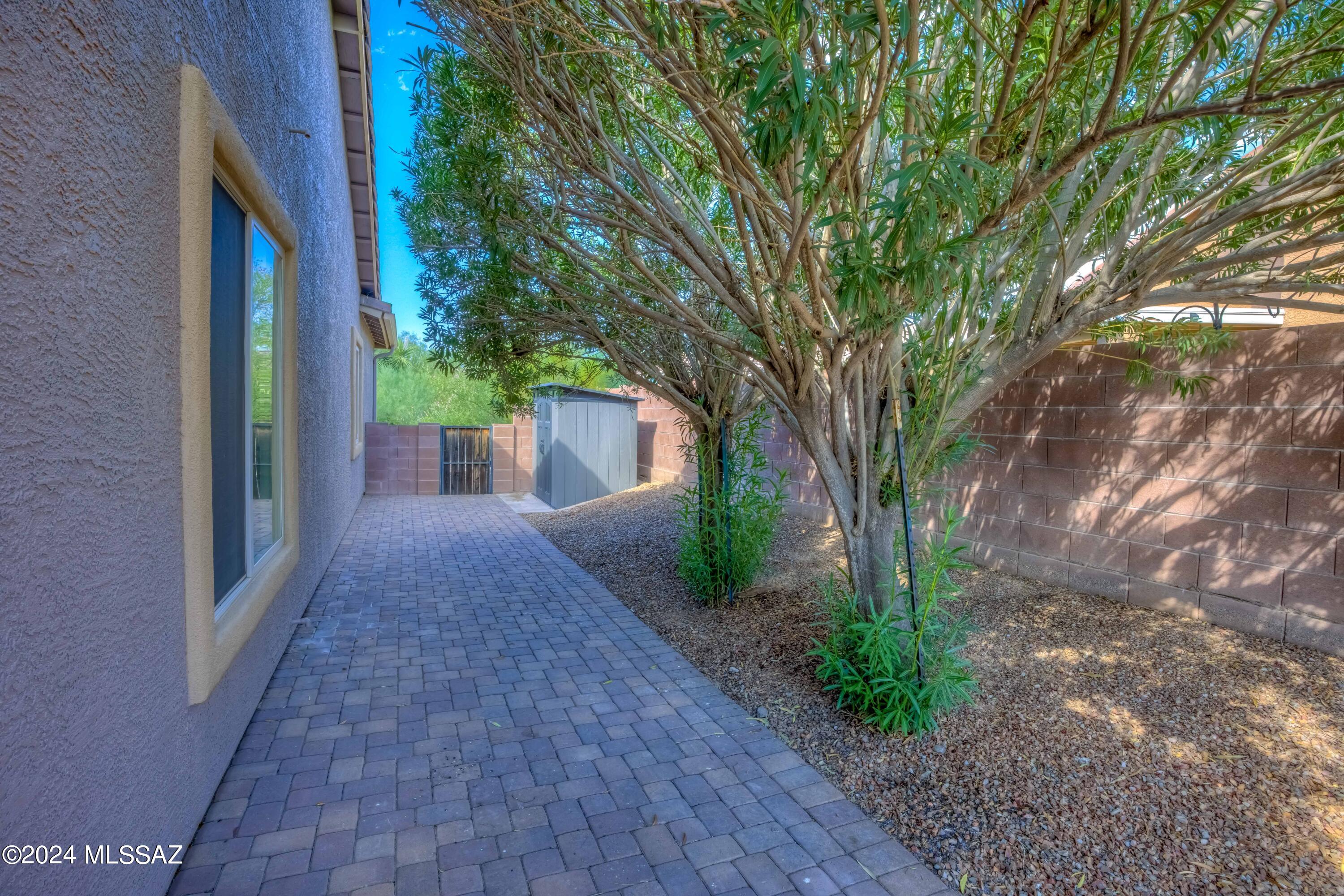 Agua Dulce (1-60) - Residential