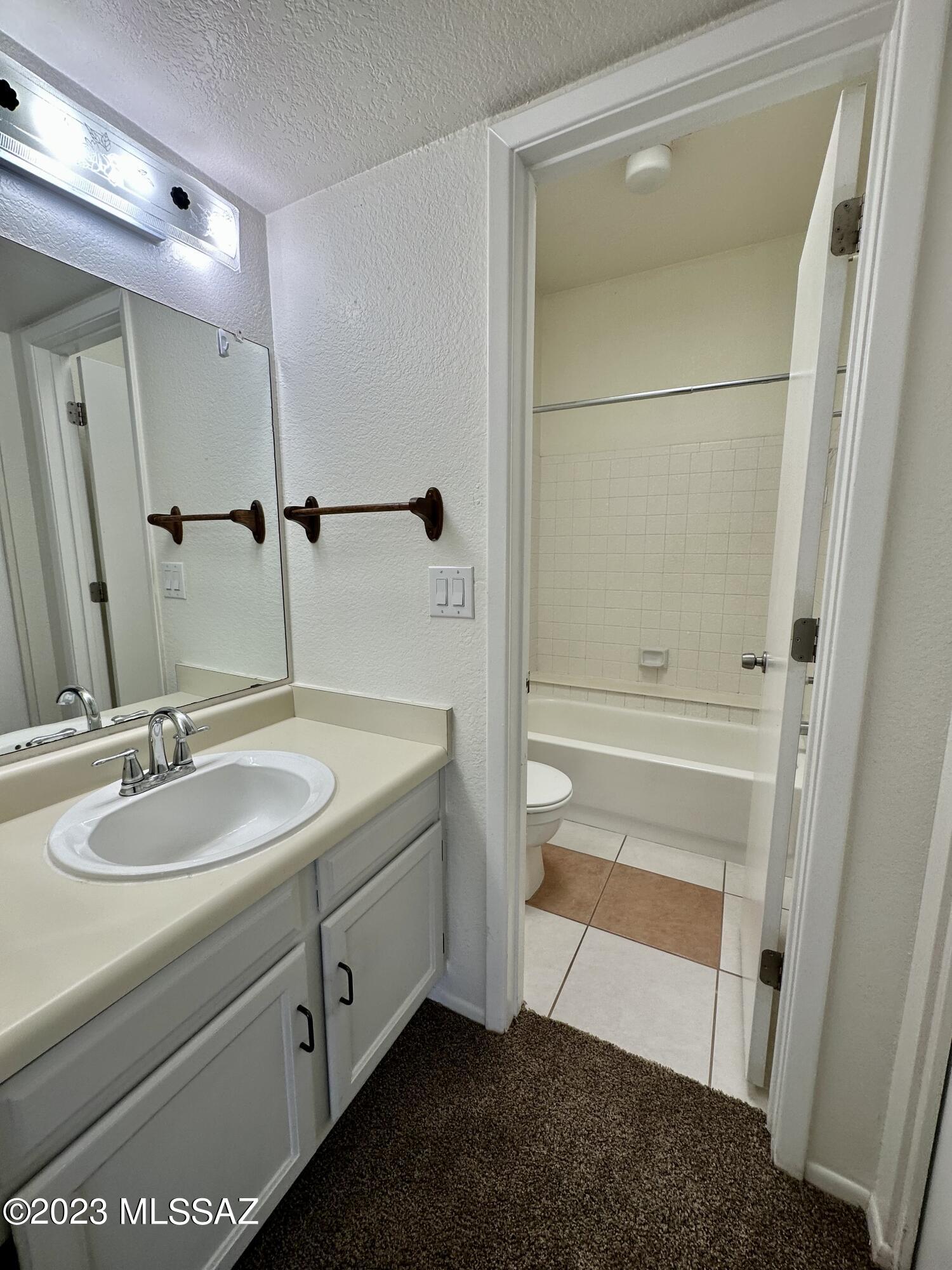 Gatewood Pointe Townhomes(1-138)BK.(1) - Residential Lease