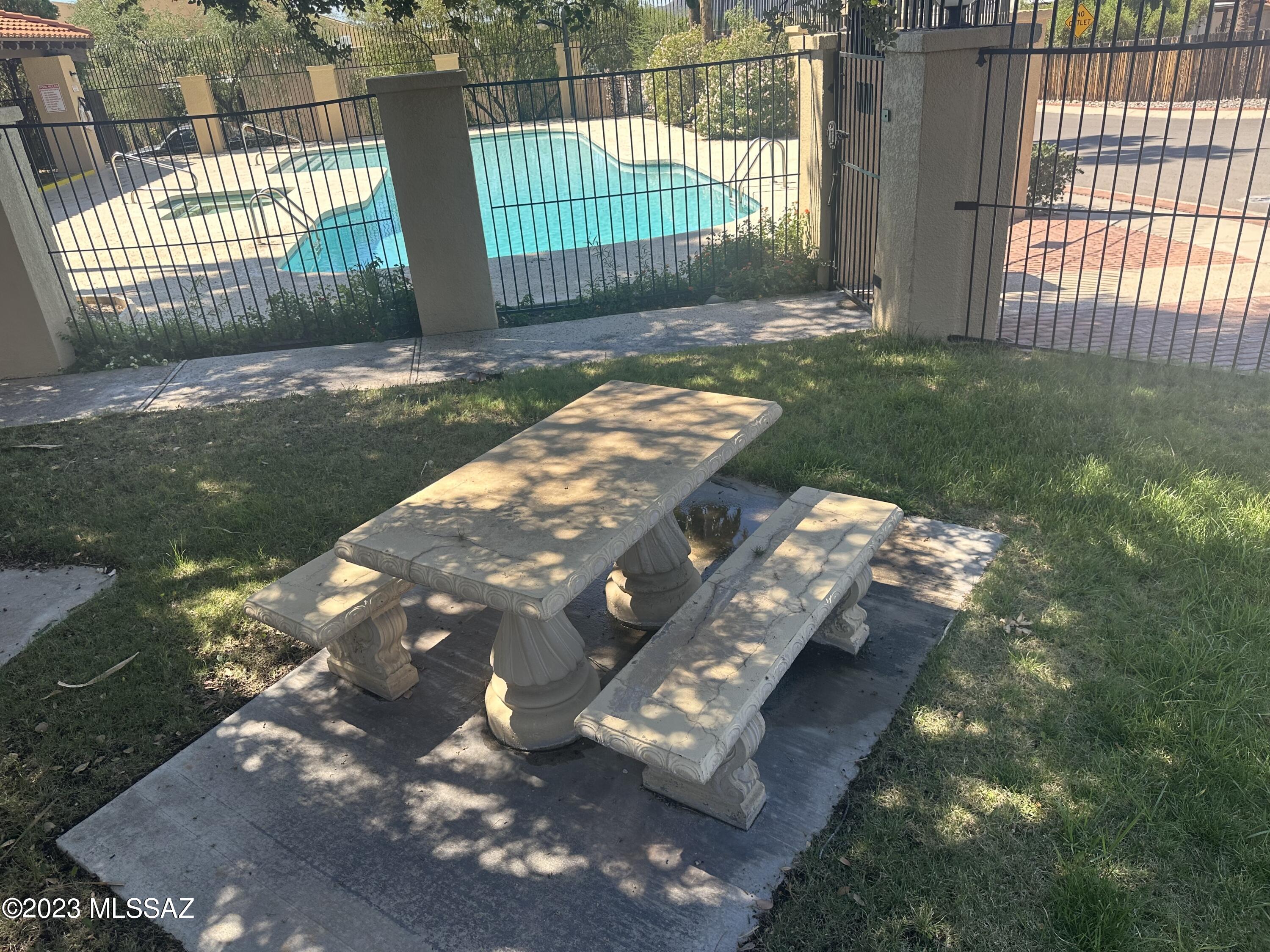 Gatewood Pointe Townhomes(1-138)BK.(1) - Residential Lease