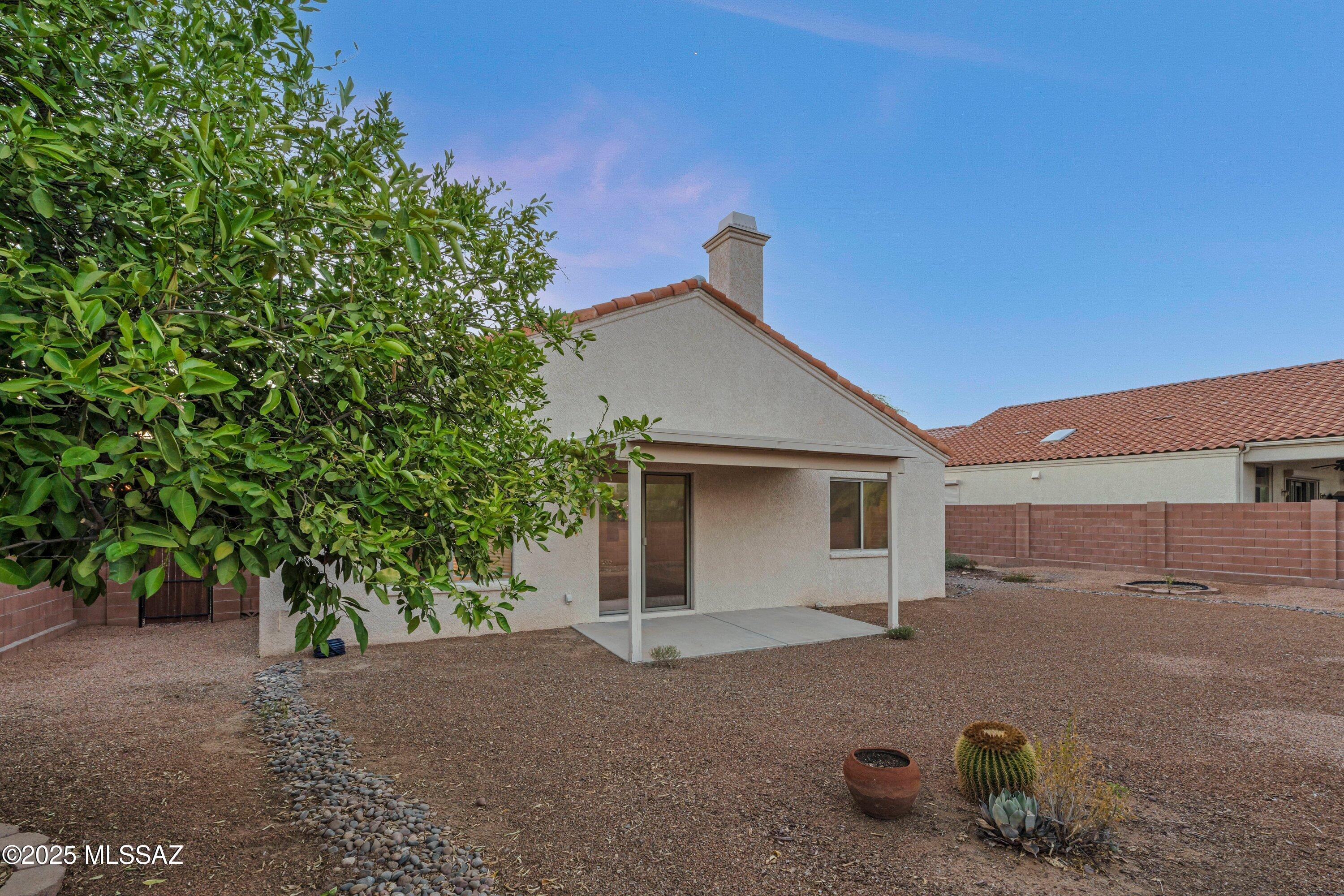 Las Lindas(1-76) - Residential