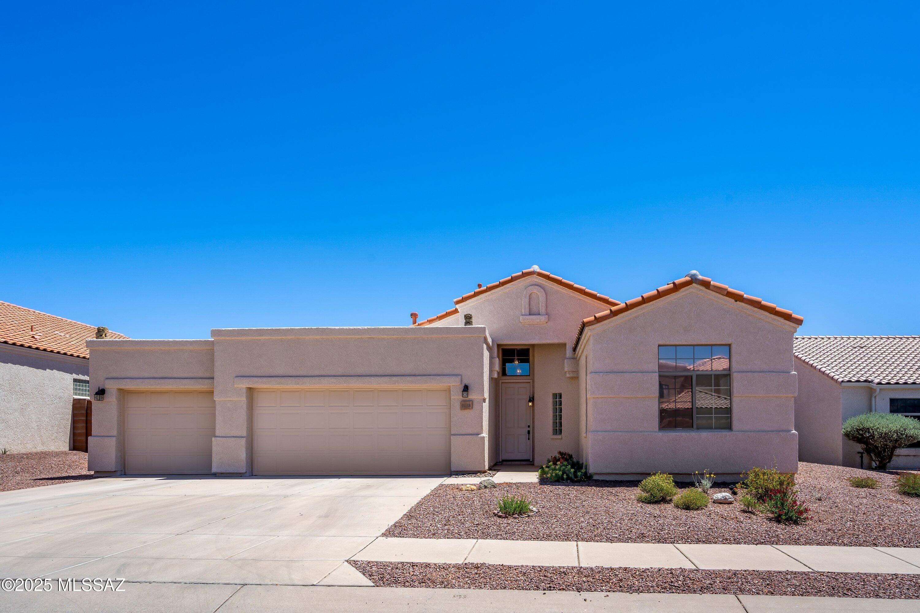 Las Lindas(1-76) - Residential