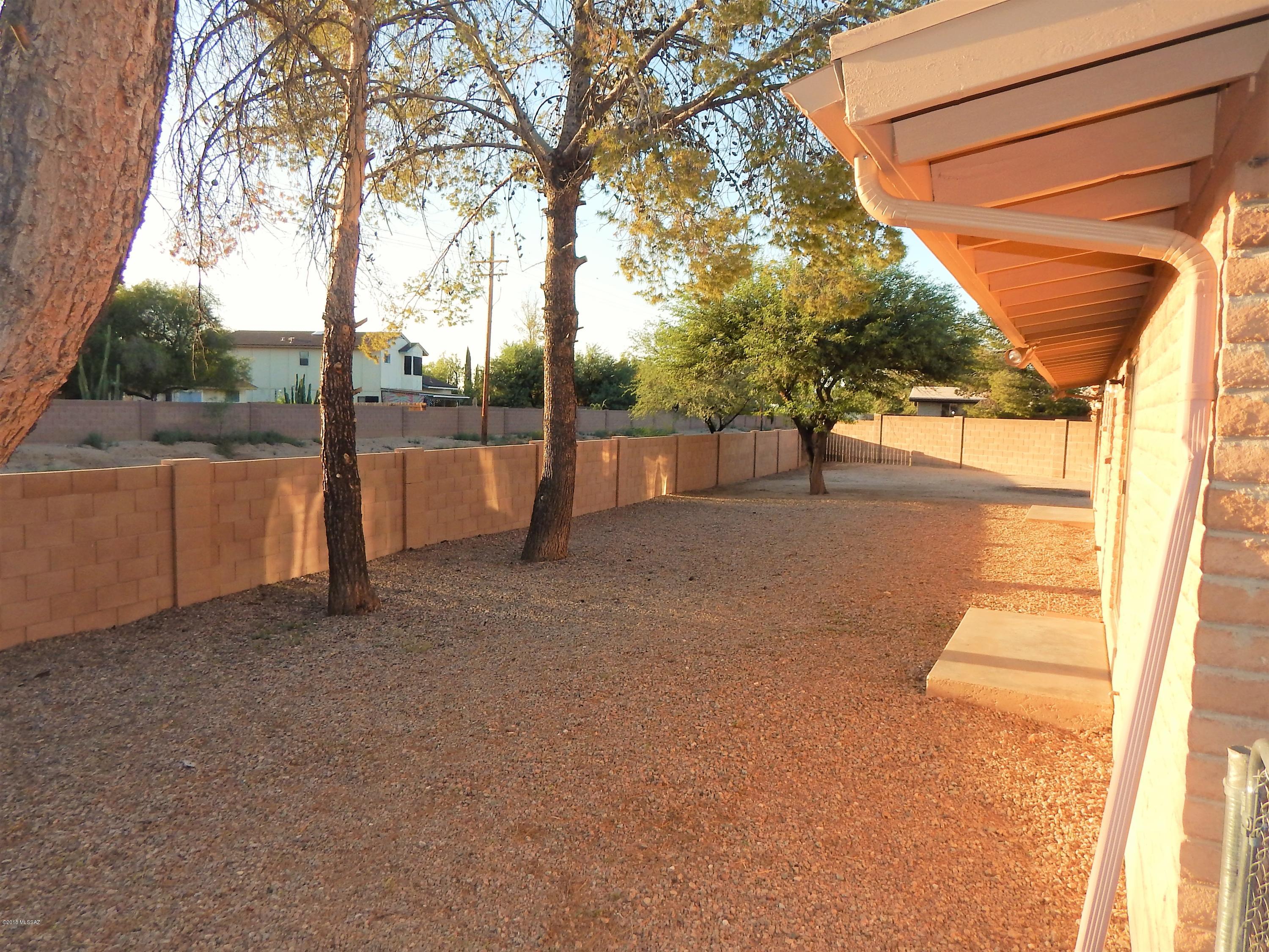 Casas Adobes Addition - Residential