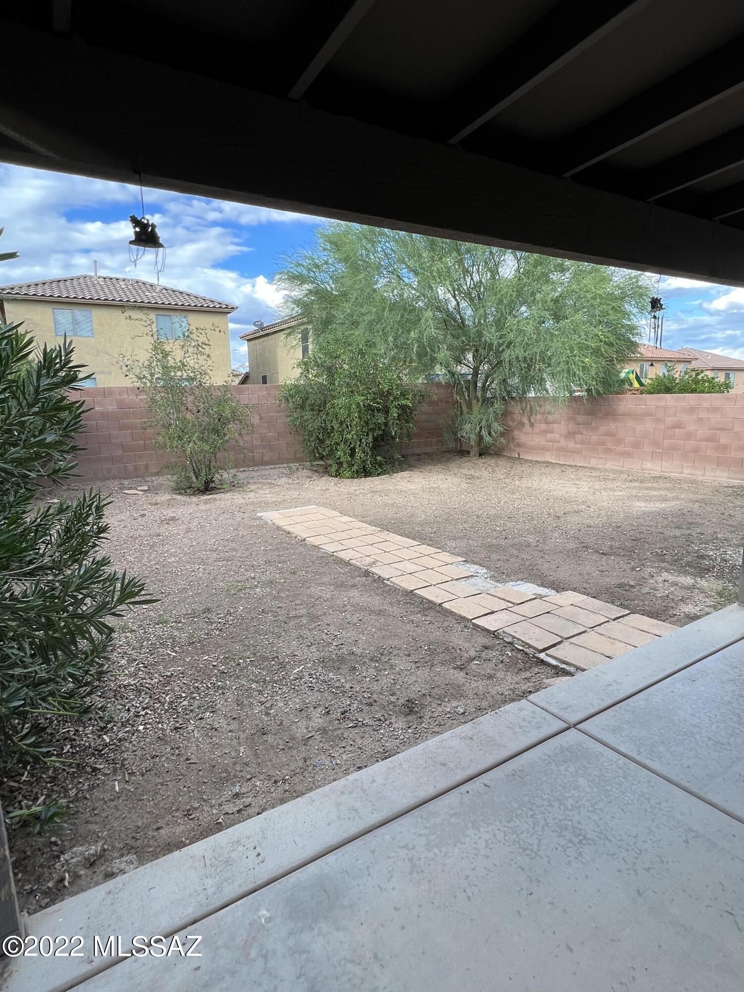 Los Arroyos Del Este Resub - Residential Lease
