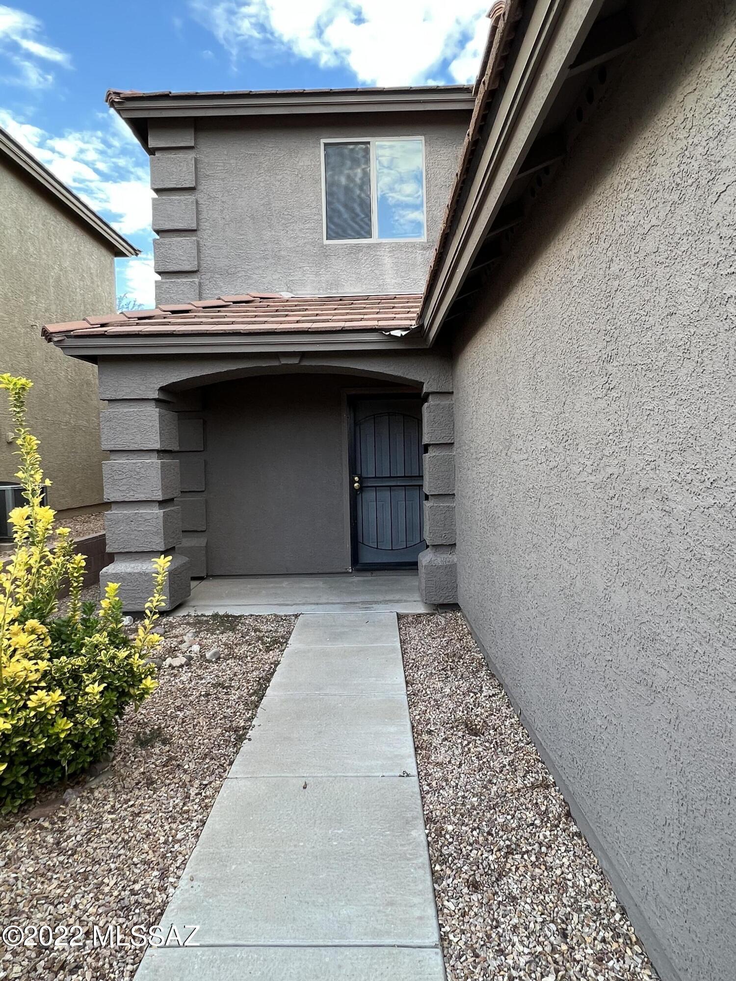 Los Arroyos Del Este Resub - Residential Lease