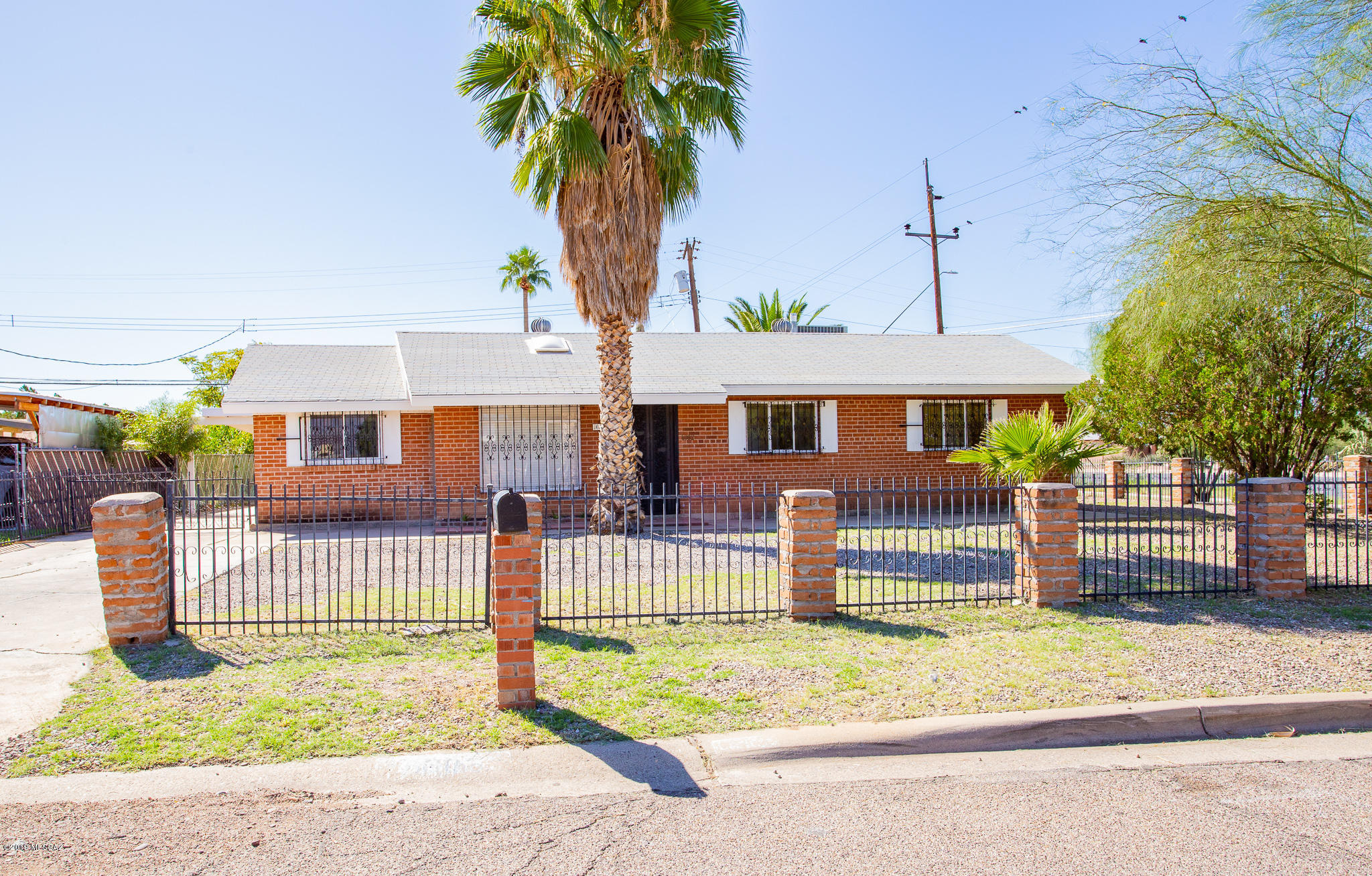 PRICE JUST REDUCED! Beautiful home on corner lot located in Terra Del Sol subdivision close to shopping, restaurants, entertainment, schools and much more! With 1561 sq ft of living space this home has 4 bedrooms, 3 bathrooms, storage room & large backyard with covered patio great for entertaining. Spacious kitchen that opens to dining area & family room. <FONT COLOR=RED>Kitchen has NEW counter tops & NEW stainless steel appliances. Recently painted interior & exterior. </FONT>Nice split bedroom floor plan with lots of natural light & tile flooring throughout. Come see this home today!