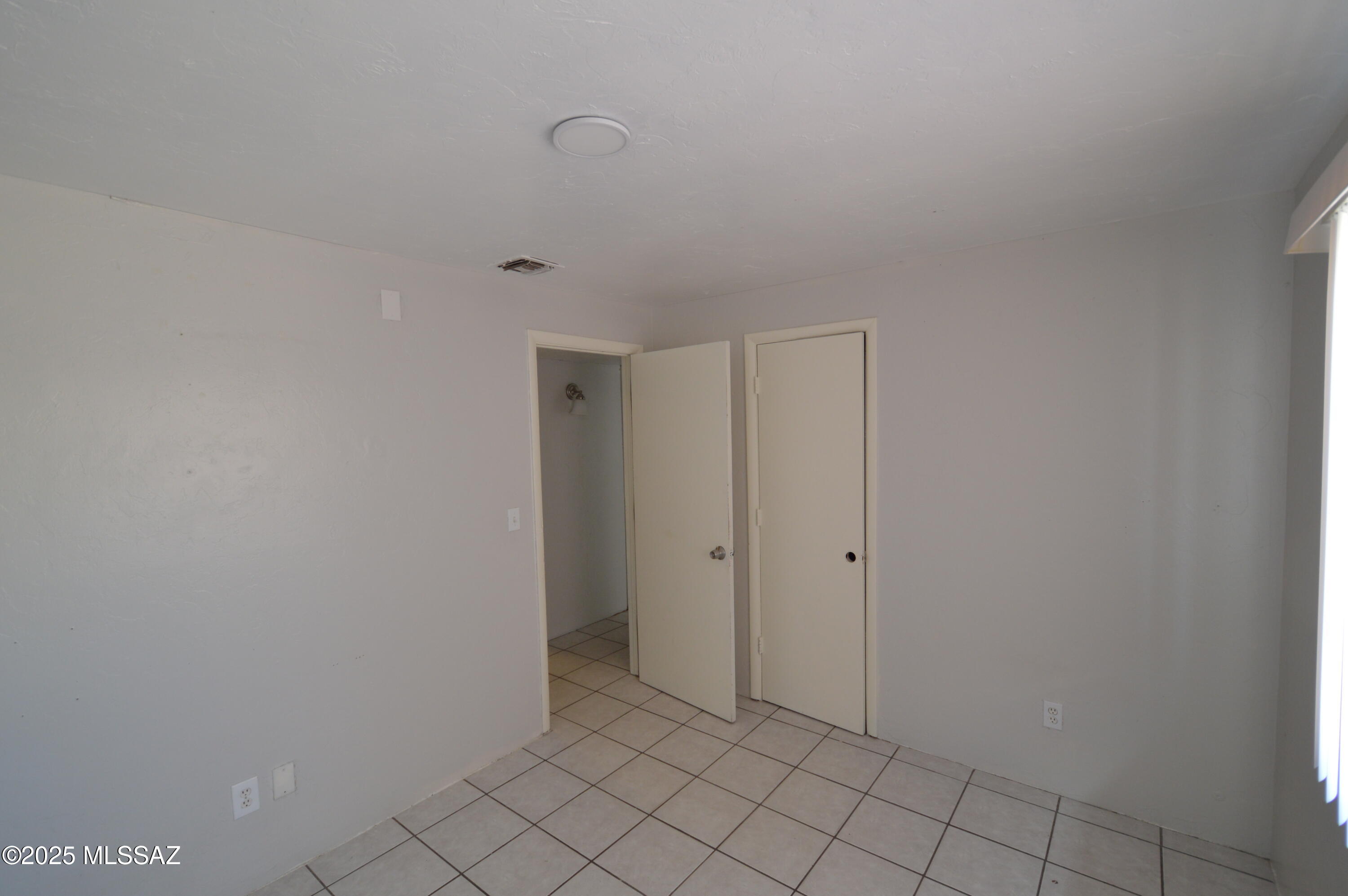 Vista Alegre (1-11) - Residential Lease