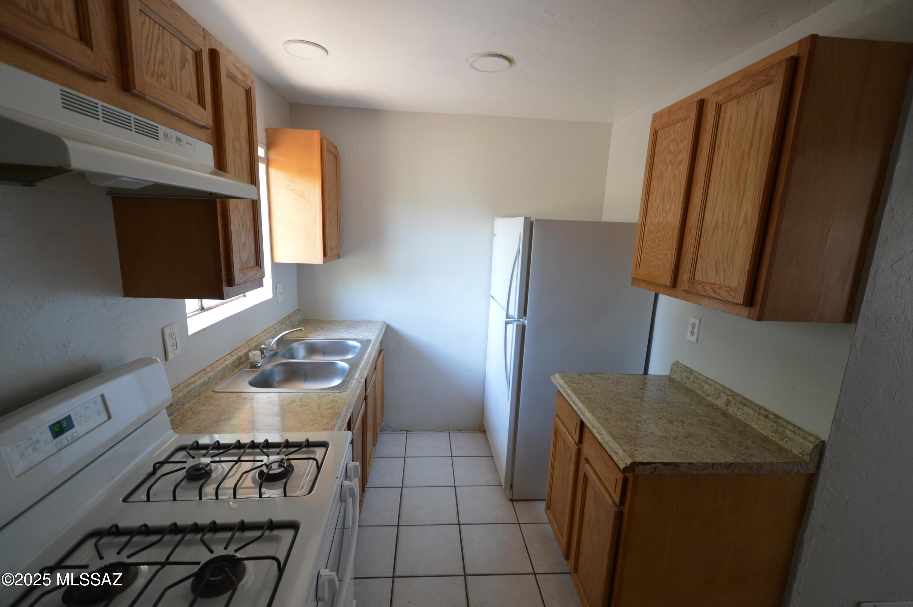 Vista Alegre (1-11) - Residential Lease